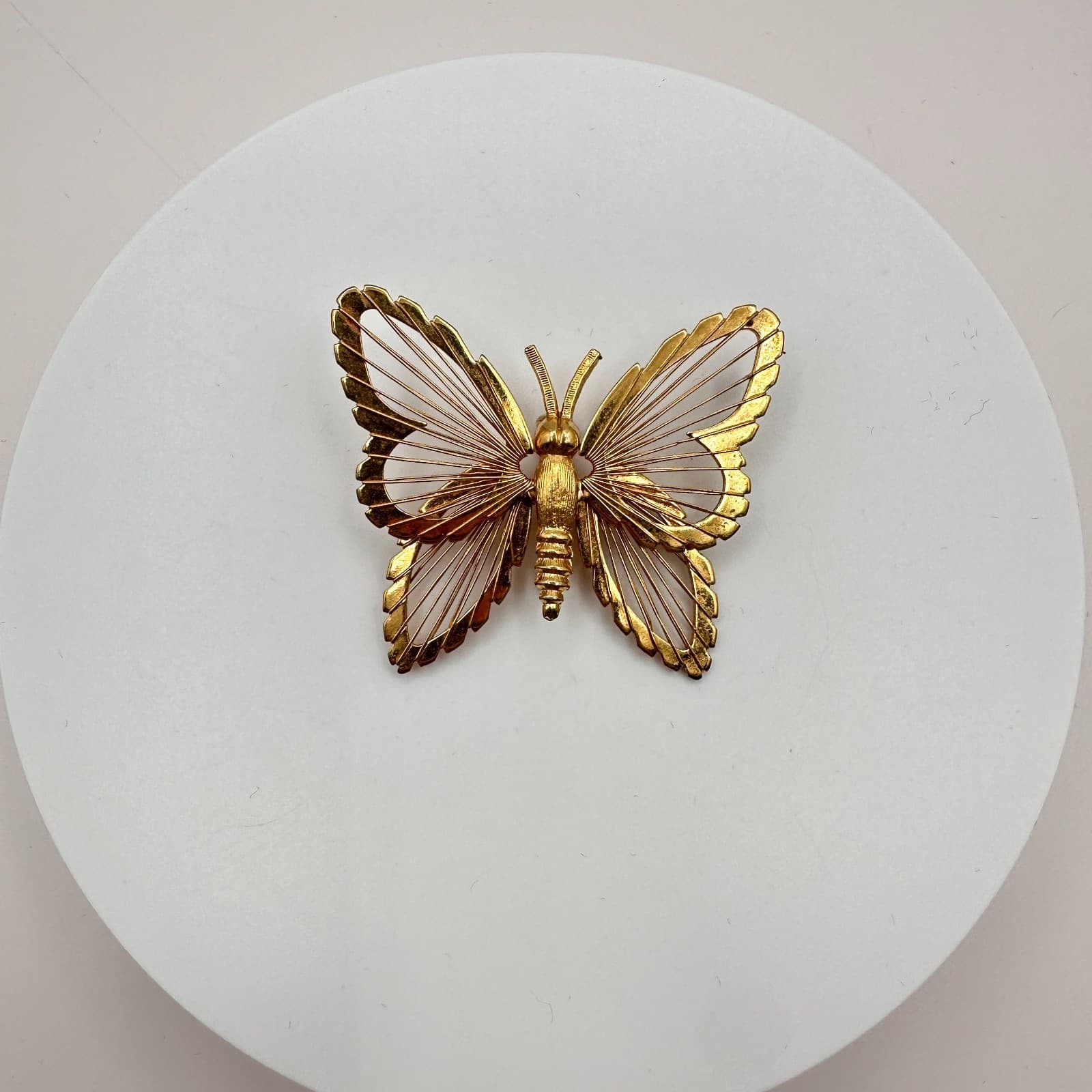 Vintage 80s Gold Tone Wire Mesh Wing Butterfly Brooch Statement Pin Jewelry - Thumbnail 3