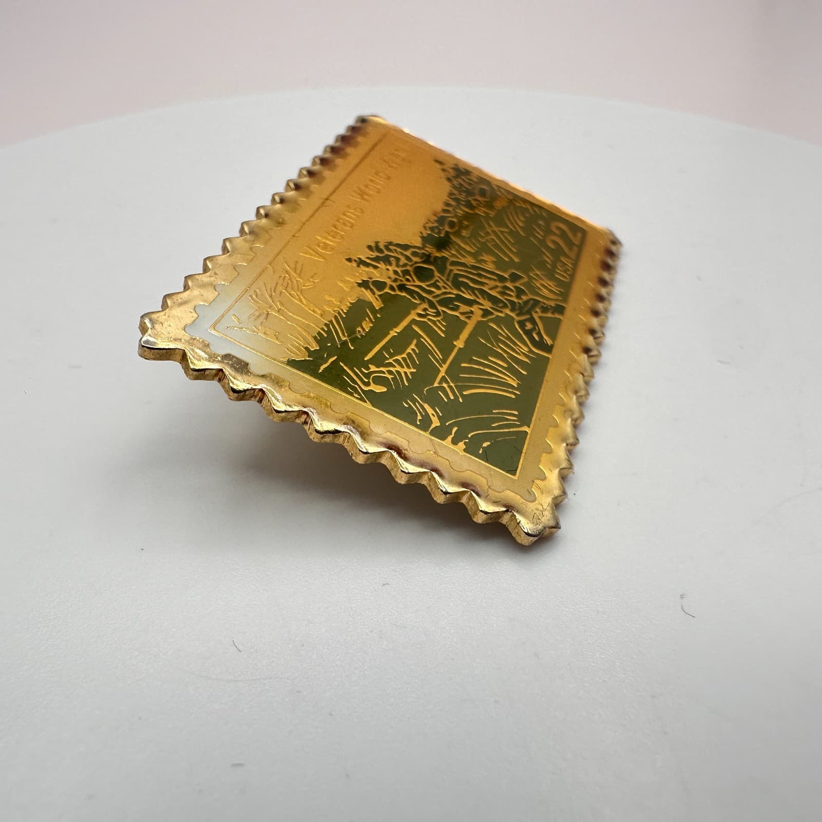 VTG 1985 Veterans World War I USA 22 Stamp Pin Gold Tone USPS Licensed Military - Thumbnail 4