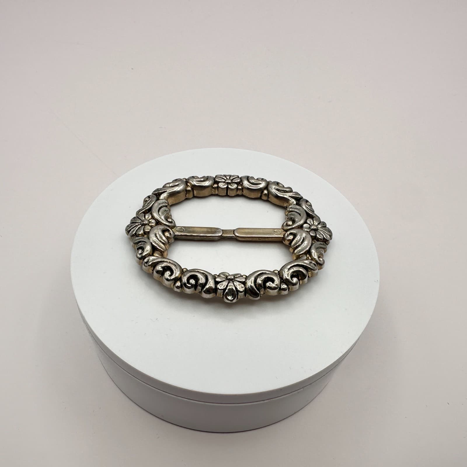 Vintage 90s Silver Tone Ornate Floral Oval Slide Buckle Women's Classic Jewelry - Thumbnail 5