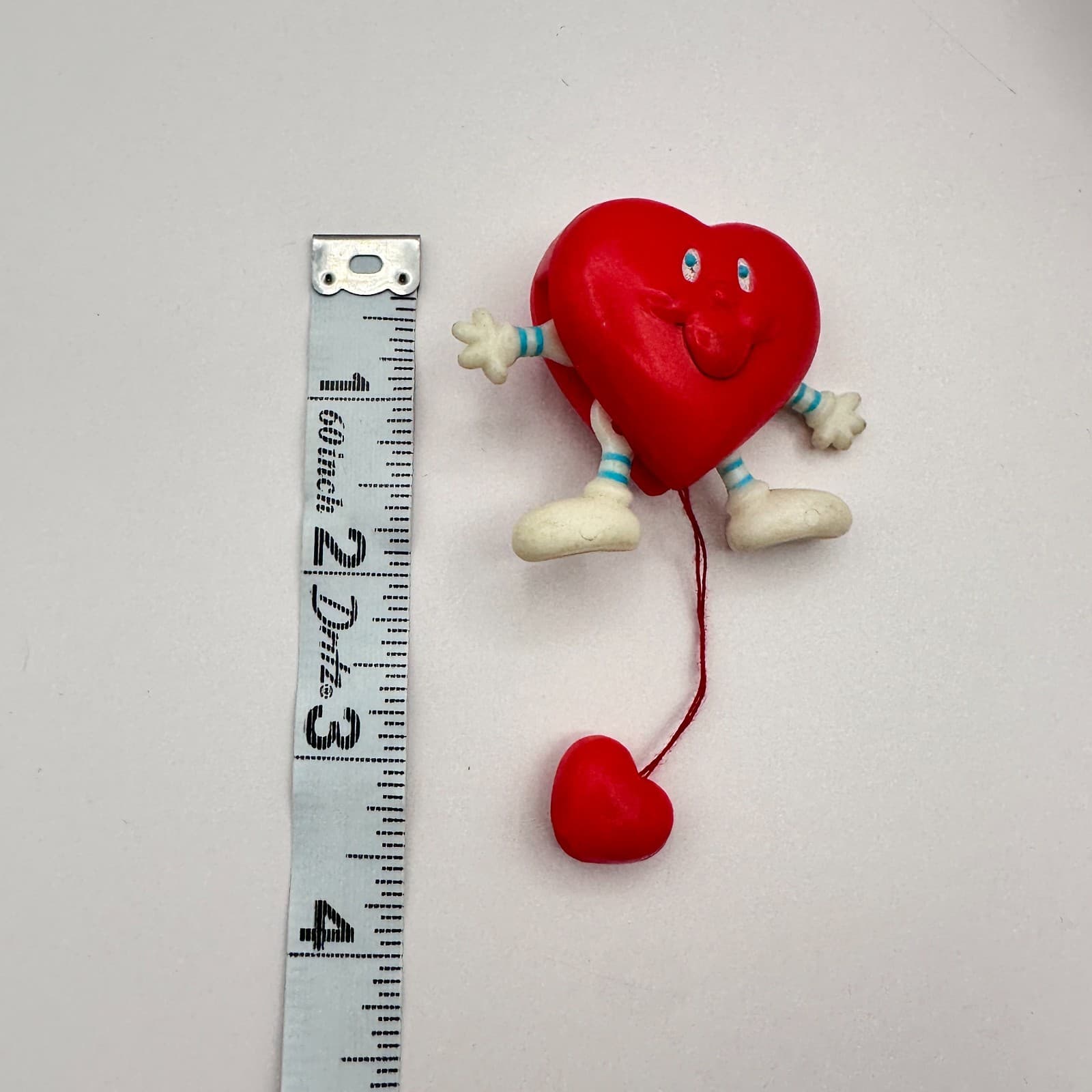 Vintage 80s Fun Puffy Red Heart Character Brooch Pin Pull String Retro Jewelry - Thumbnail 8