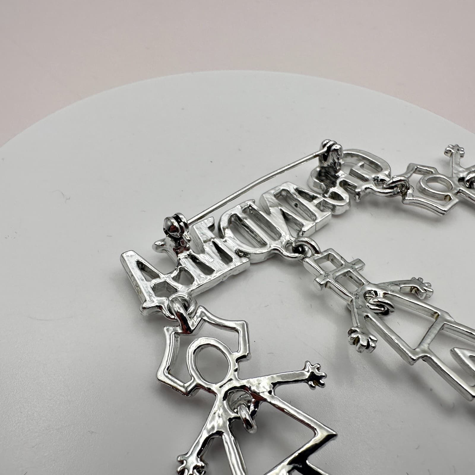 Vintage 90s Silver Tone Grandma Brooch 3 Dangling Kids Dangle Heart Pin Jewelry - Thumbnail 7