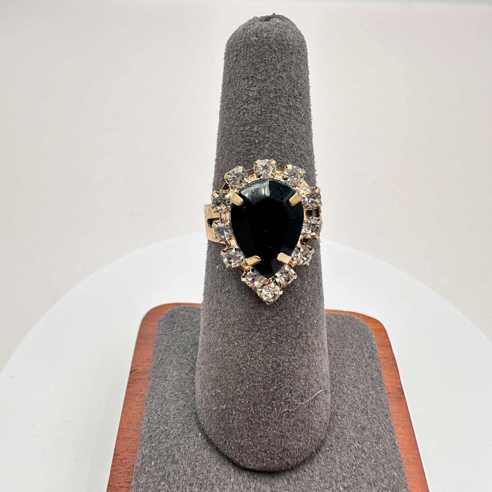 Vintage 90s Gold Tone Rhinestone Black Teardrop Ring Women's Classic Jewelry