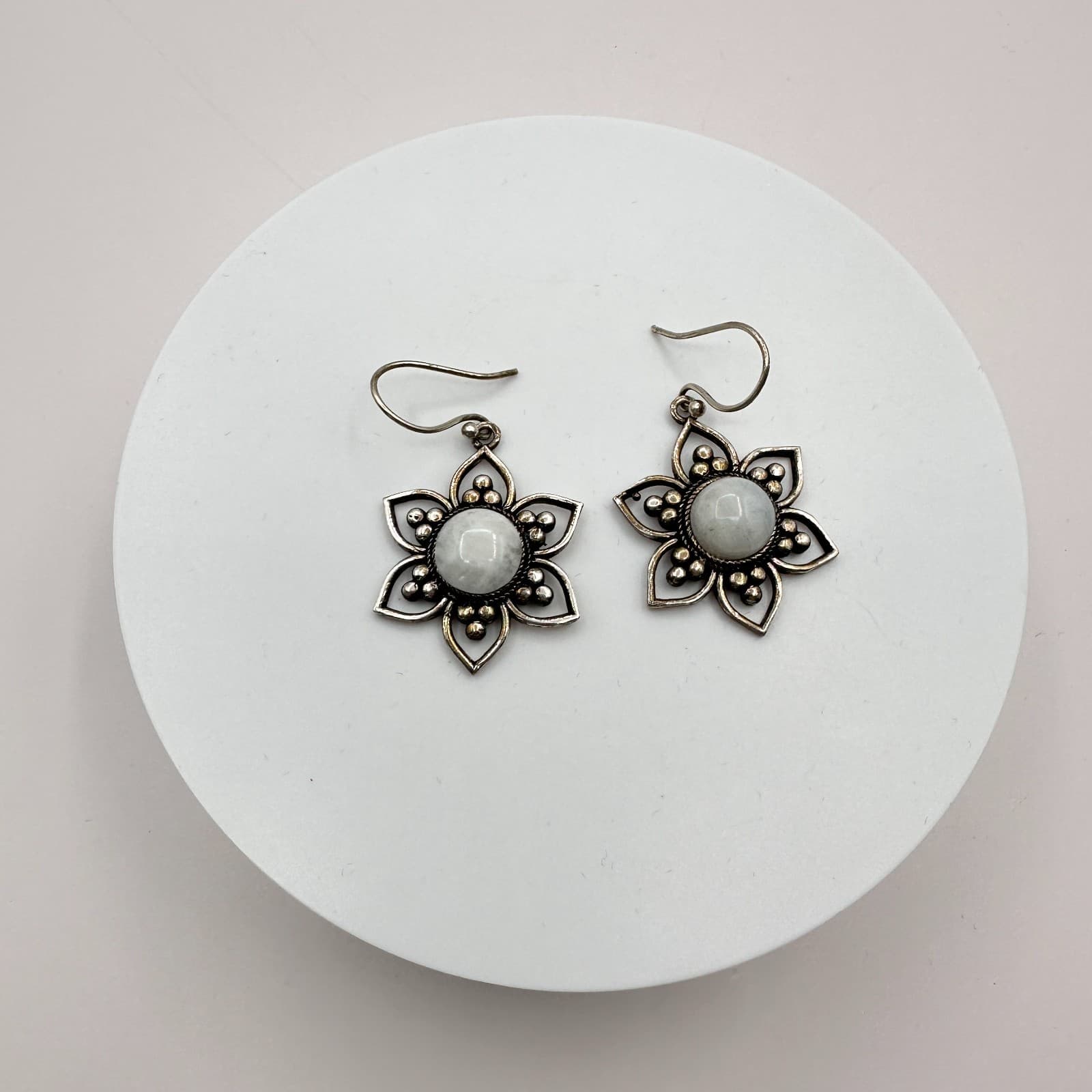 Vintage 90s Silver Tone Moonstone Floral Dangle Earrings Women's Classic Jewelry - Thumbnail 2