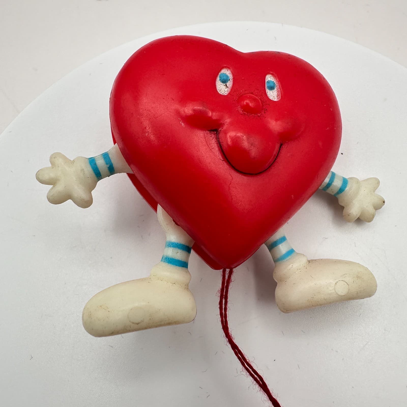 Vintage 80s Fun Puffy Red Heart Character Brooch Pin Pull String Retro Jewelry - Thumbnail 6