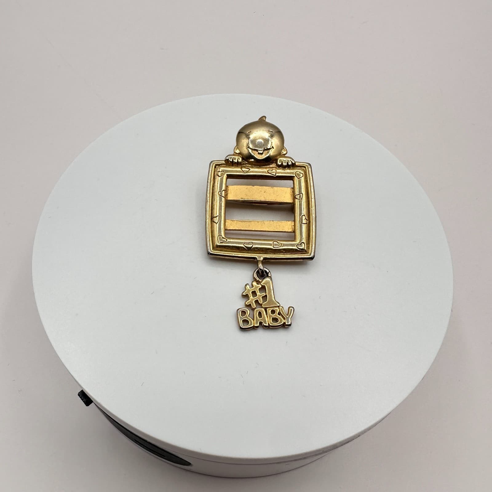 Vintage 90s Gold Tone #1 Baby Picture Frame Brooch Pin Charm Motherhood Jewelry - Thumbnail 5