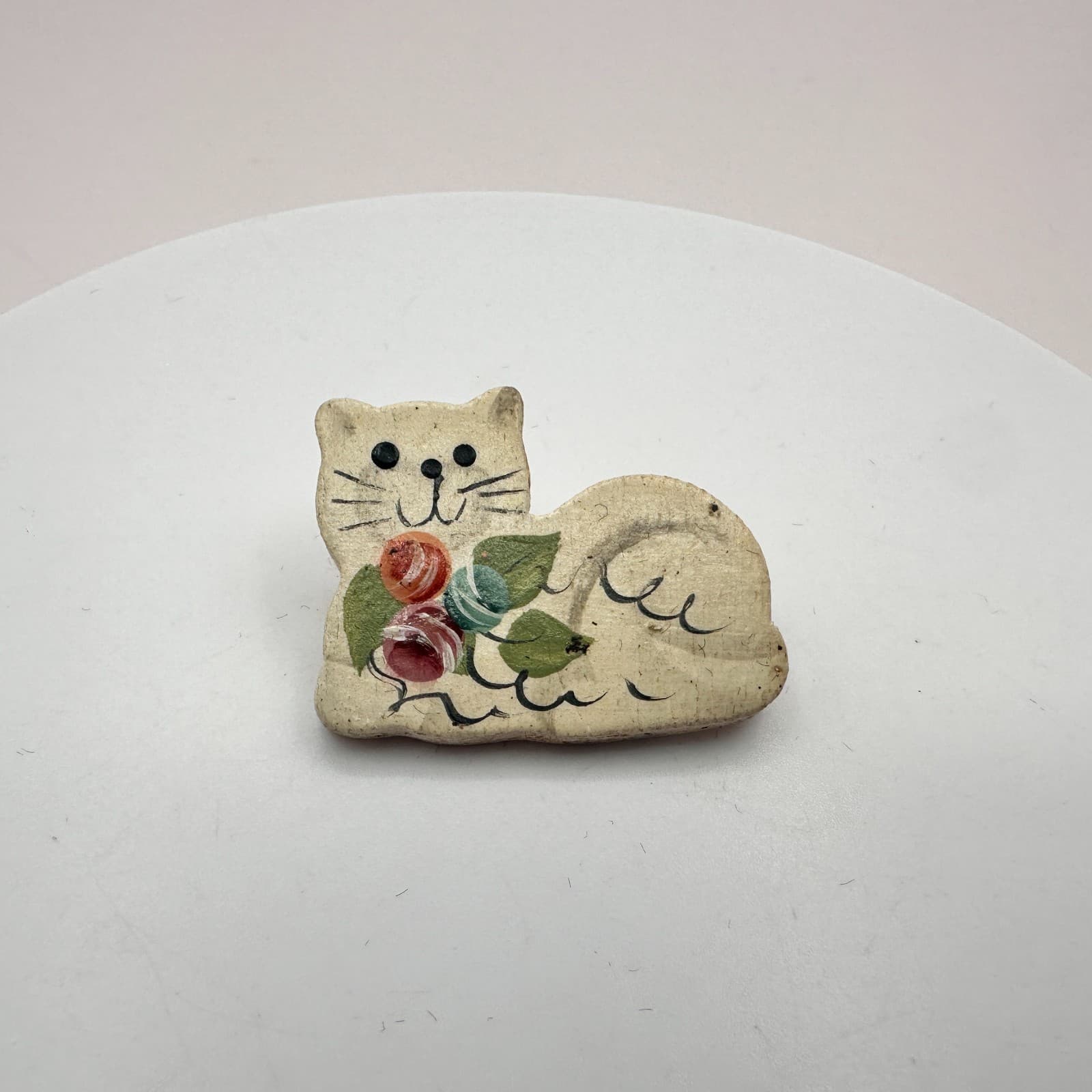 Vintage 90s Floral Hand Painted Folk Art Wooden Cat Brooch Pin Classic Jewelry - Thumbnail 2