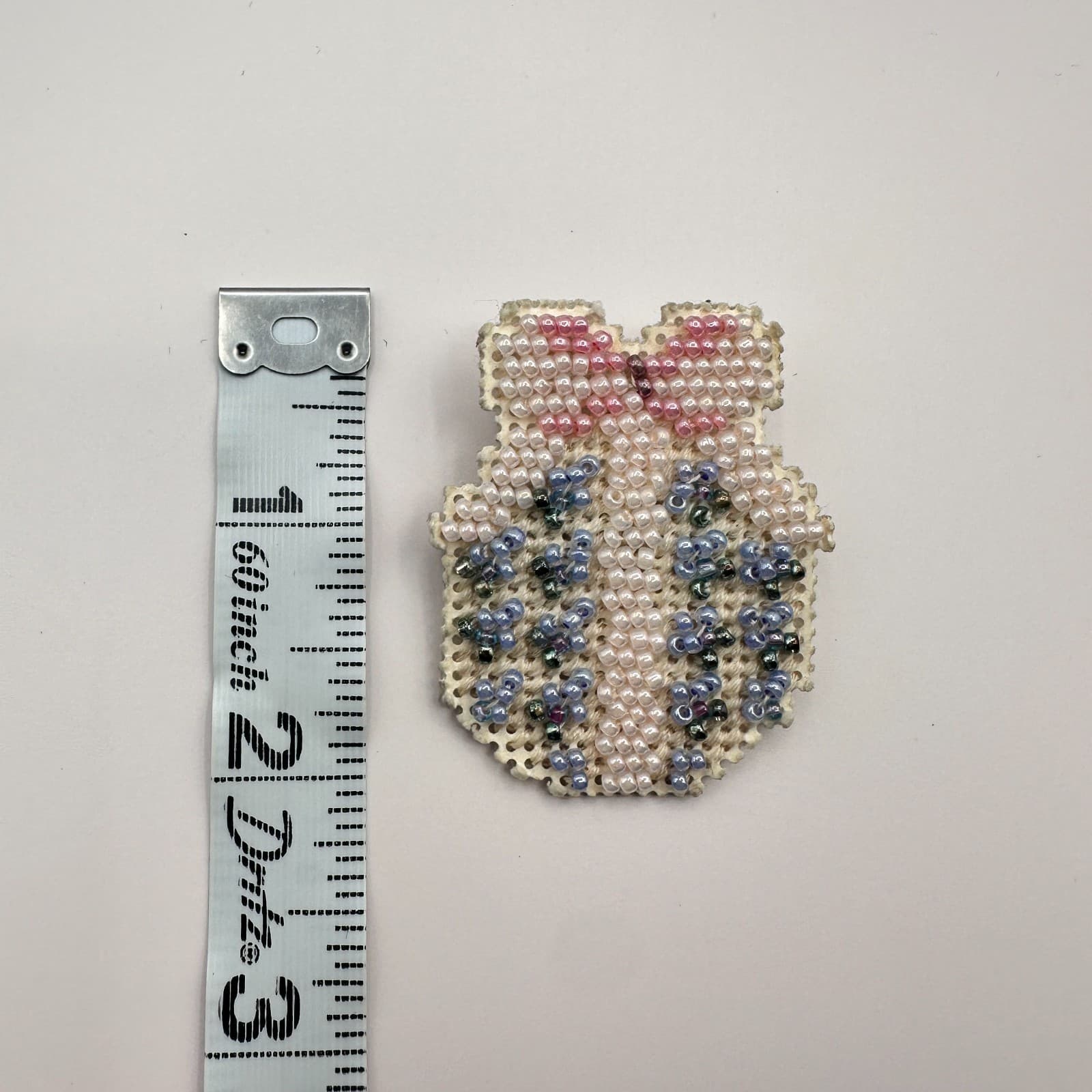 Vintage 90s Seed Beaded Stitch Craft Brooch Pin Pastel Bow Classic Jewelry - Thumbnail 7