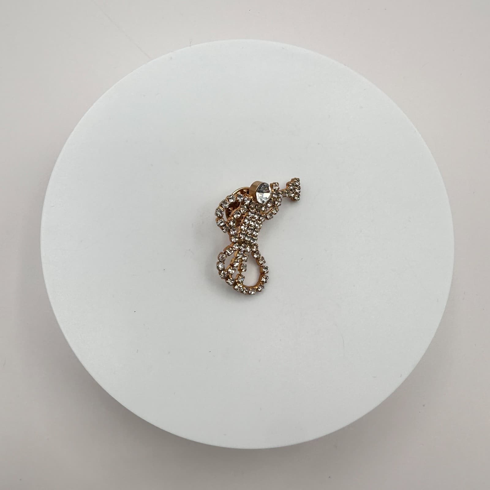 Vintage 80s 90s Gold Tone Angel Playing Trumpet Brooch Pin Clear Glass Jewelry - Thumbnail 2