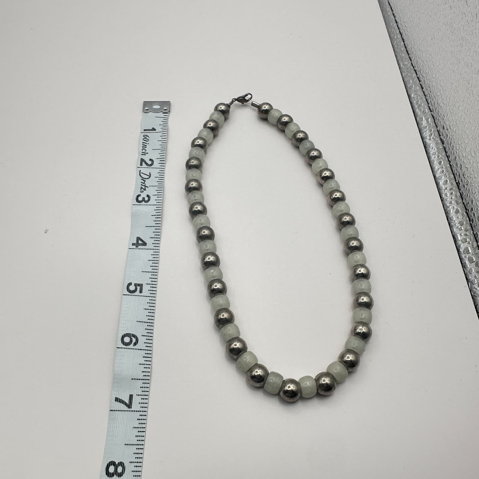 Vintage 90s Silver Tone Sage Green Glass Bead Necklace Choker Minimalist Jewelry - Thumbnail 9