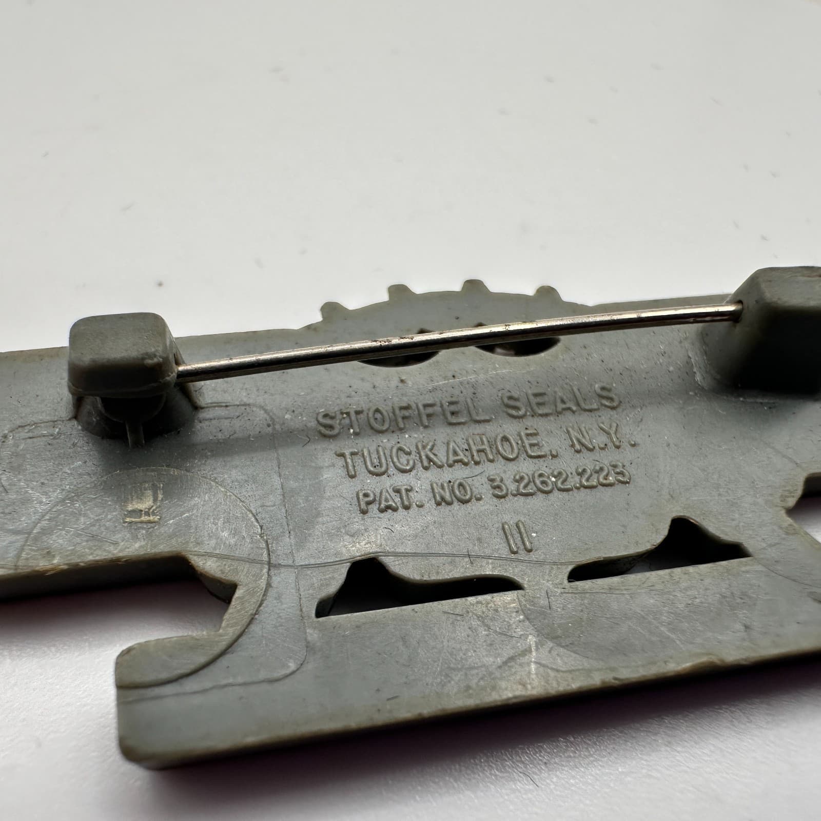 Vintage 90s Silver Tone United Airlines Future Pilot Brooch Pin Wings Jewelry - Thumbnail 6