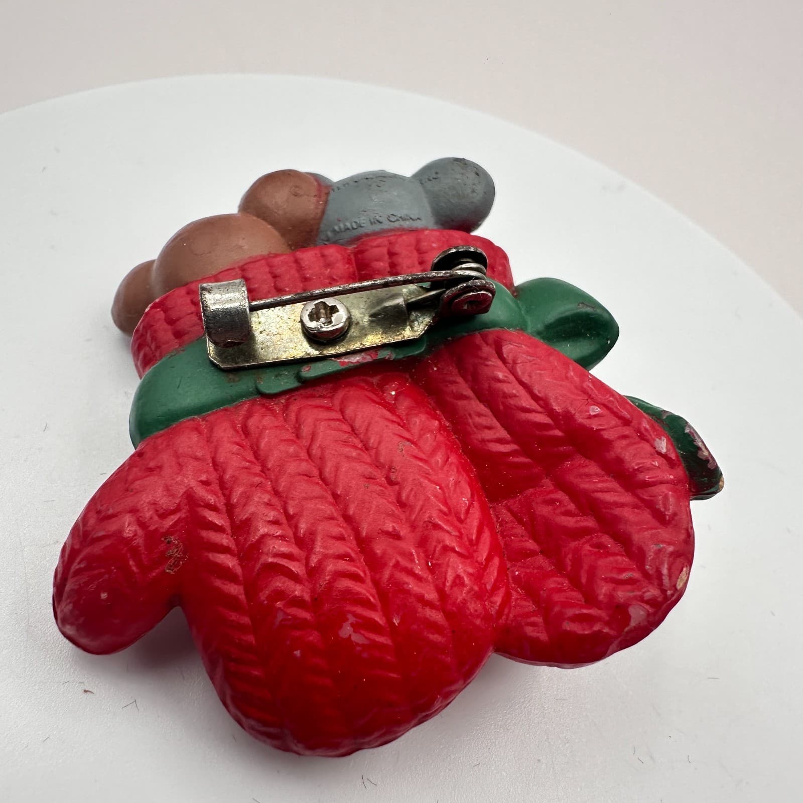 Vintage 90s Christmas Mice in Red Mitten Brooch Pin Festive Holiday Bell Retro - Thumbnail 6