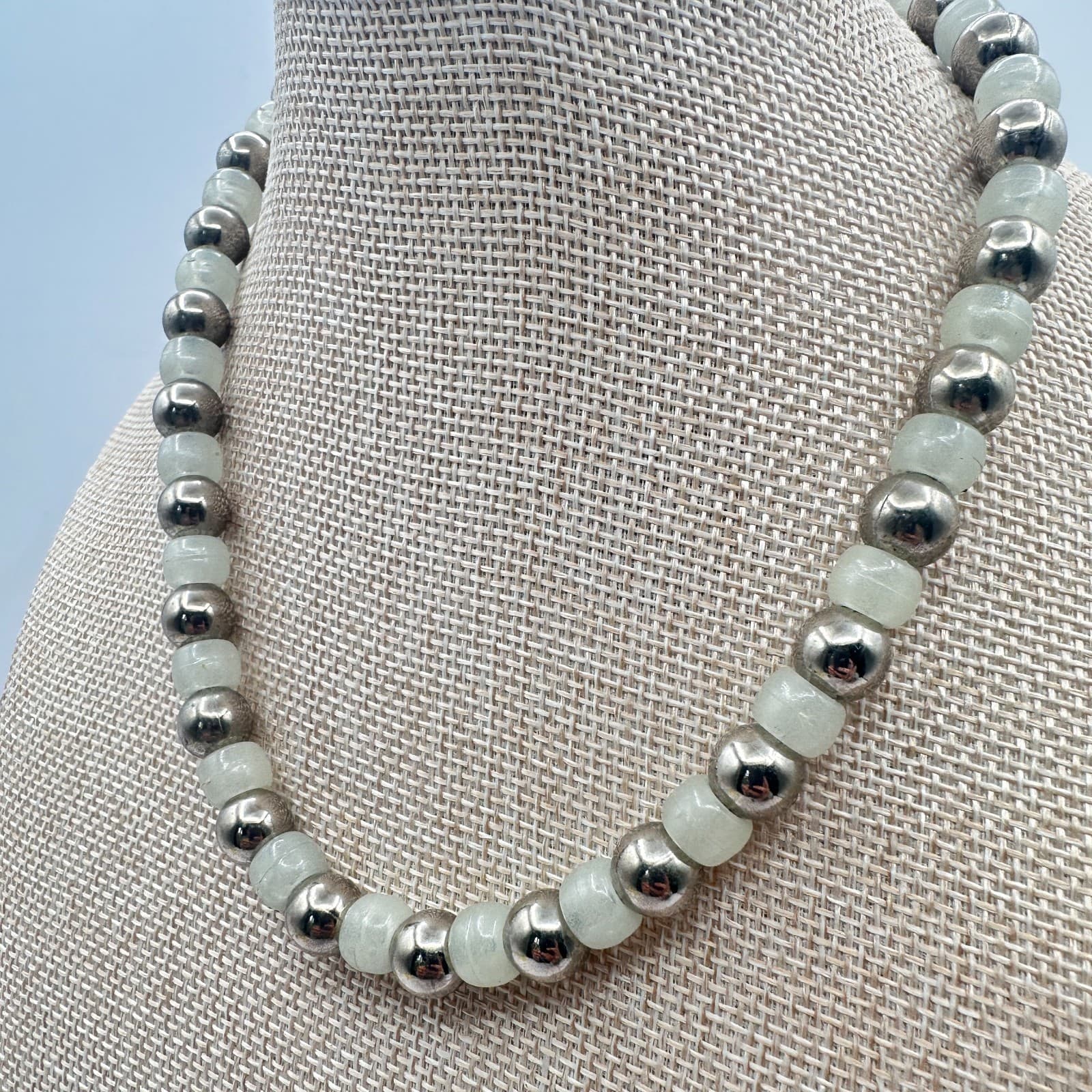 Vintage 90s Silver Tone Sage Green Glass Bead Necklace Choker Minimalist Jewelry - Thumbnail 5
