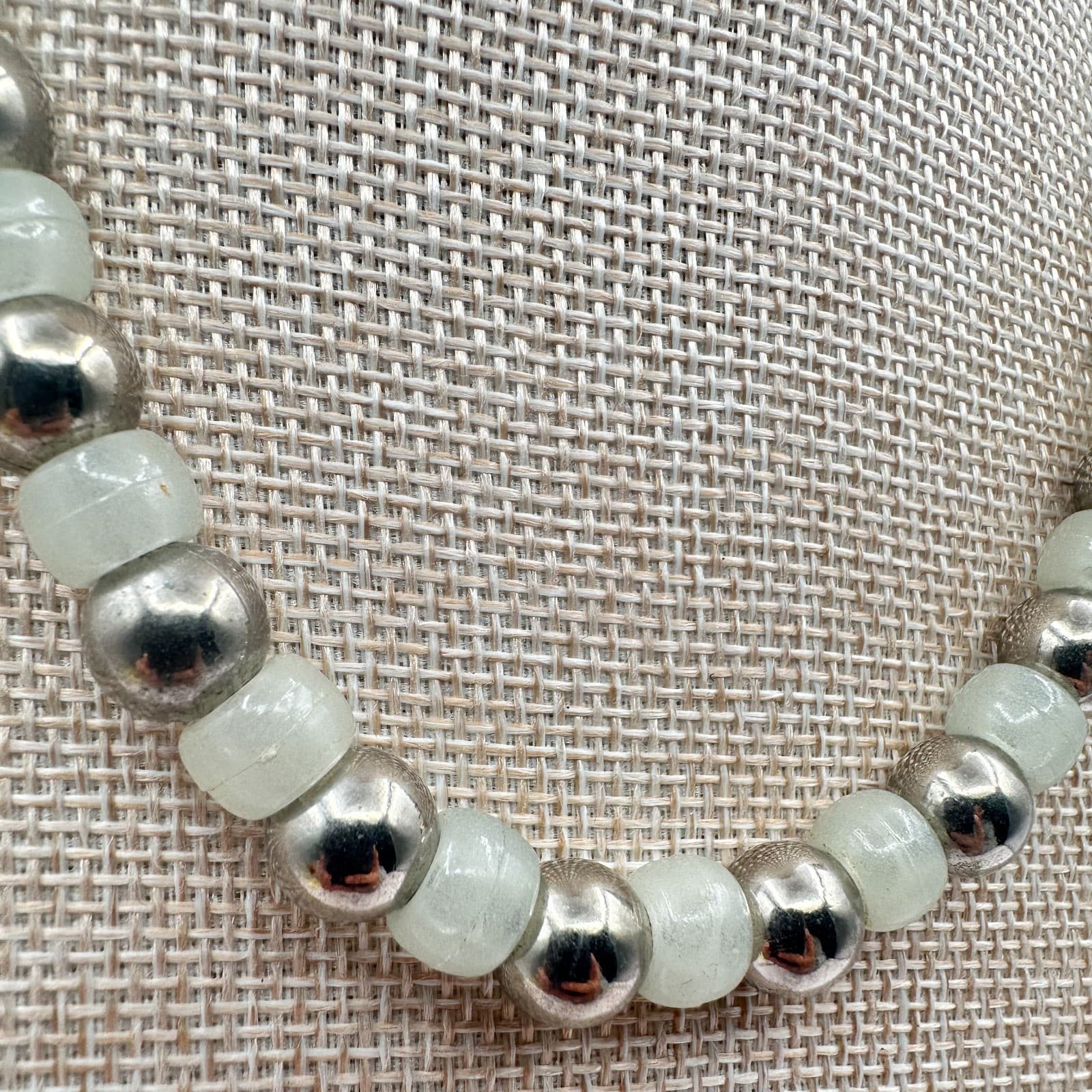 Vintage 90s Silver Tone Sage Green Glass Bead Necklace Choker Minimalist Jewelry - Thumbnail 2