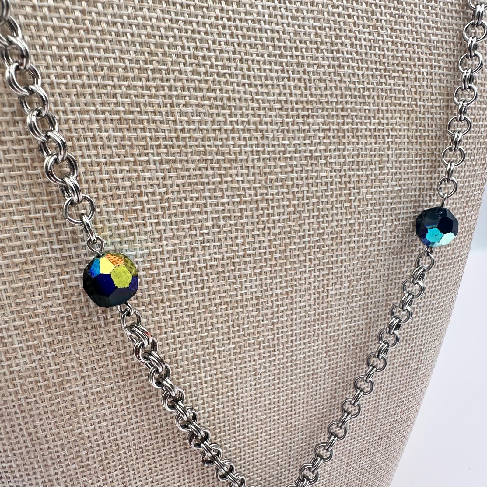 Vintage Y2K Silver Tone Necklace Faceted Iridescent Aurora Borealis Jewelry - Thumbnail 5