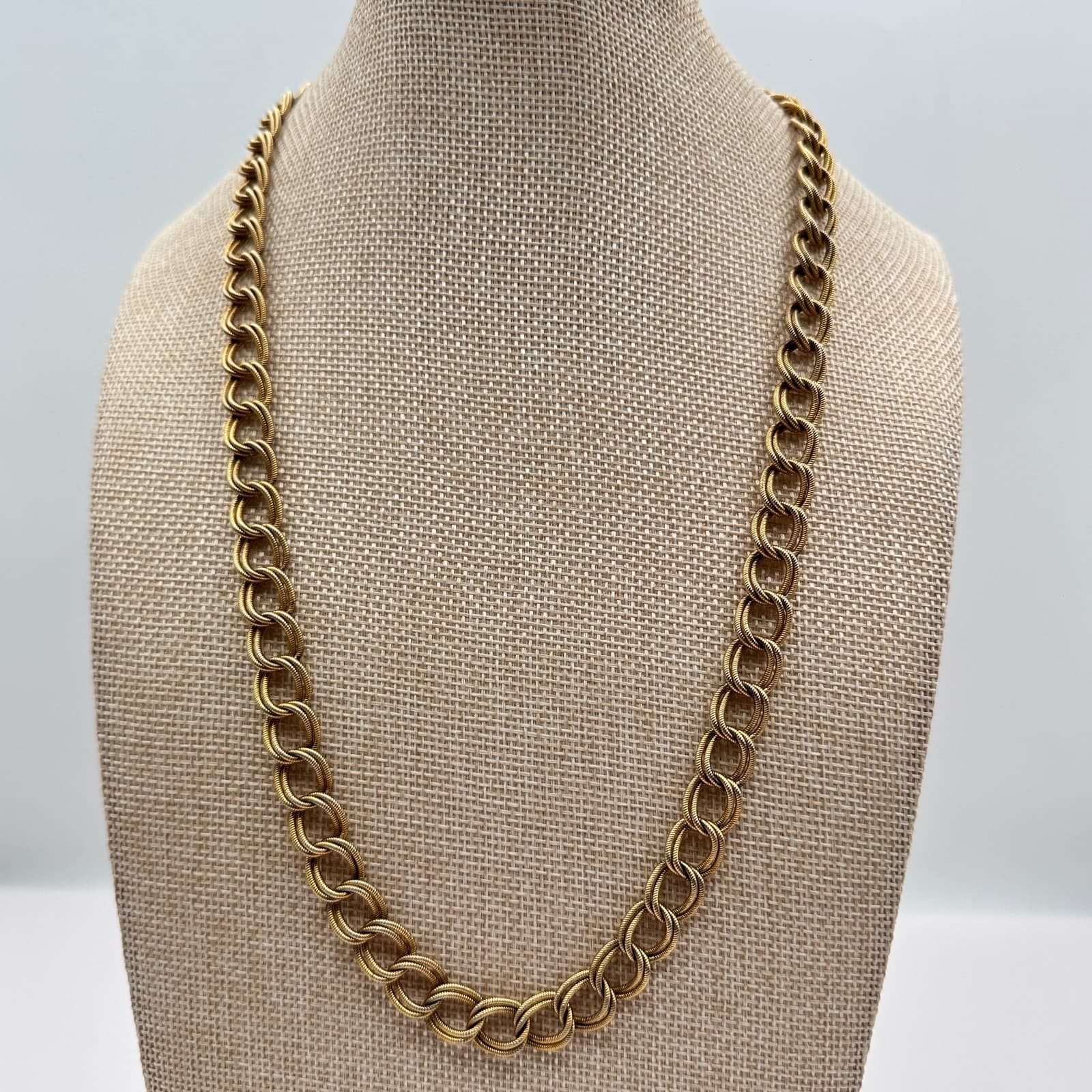 Vintage 80s Gold Tone Textured Double Link Chain Necklace Boho Fashion Jewelry - Thumbnail 2