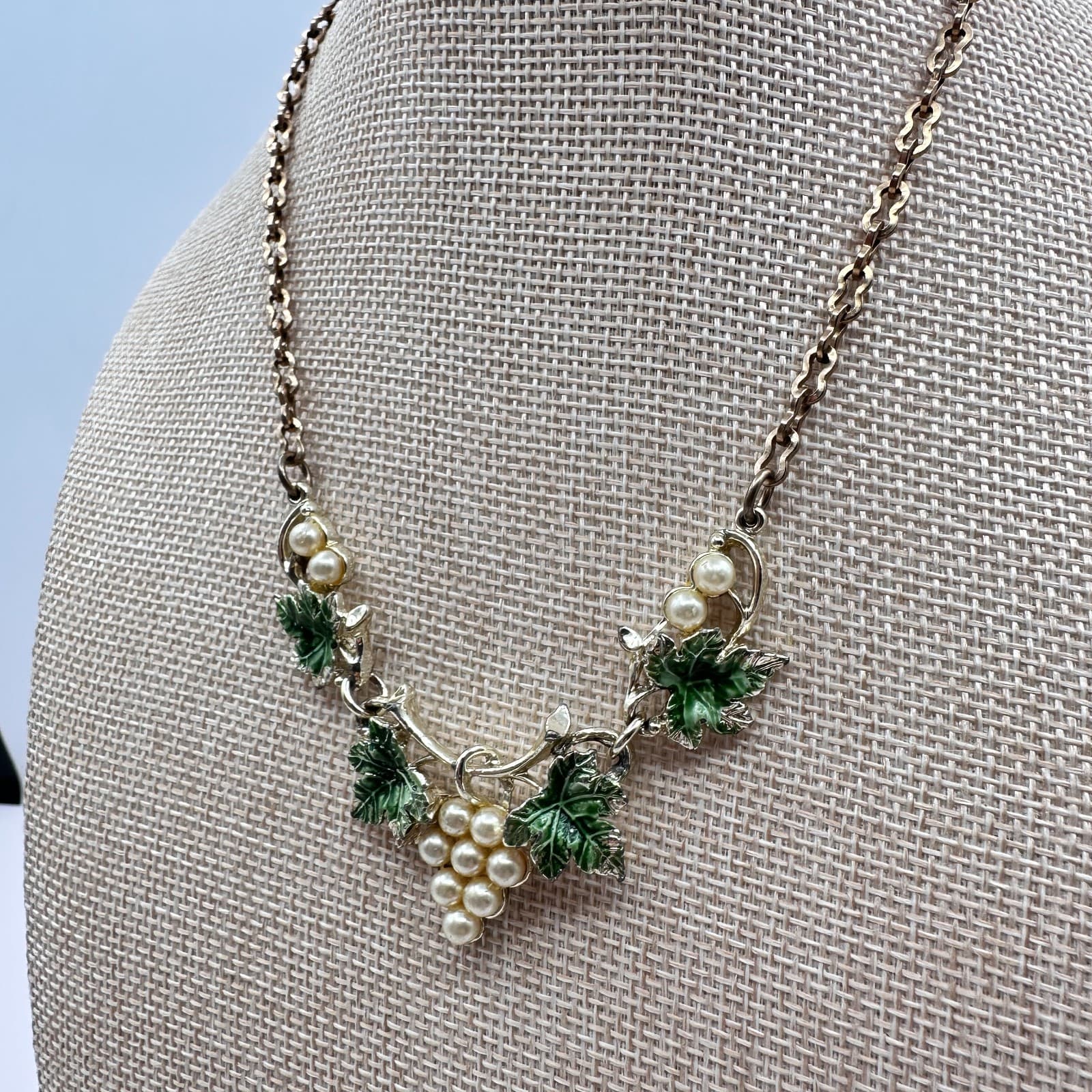 Vintage 80s Gold Tone Enamel Grape Leaf Necklace Faux Pearl Nature Boho Jewelry - Thumbnail 6