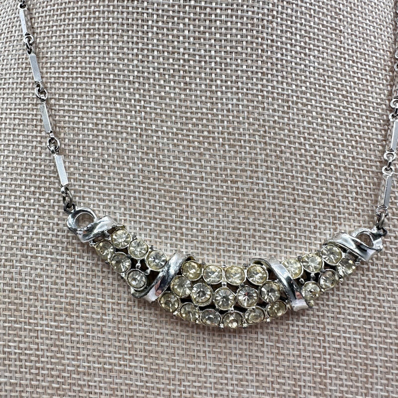 Vintage 80s Silver Tone Champagne Glass Collar Necklace Retro Fashion Jewelry - Thumbnail 2