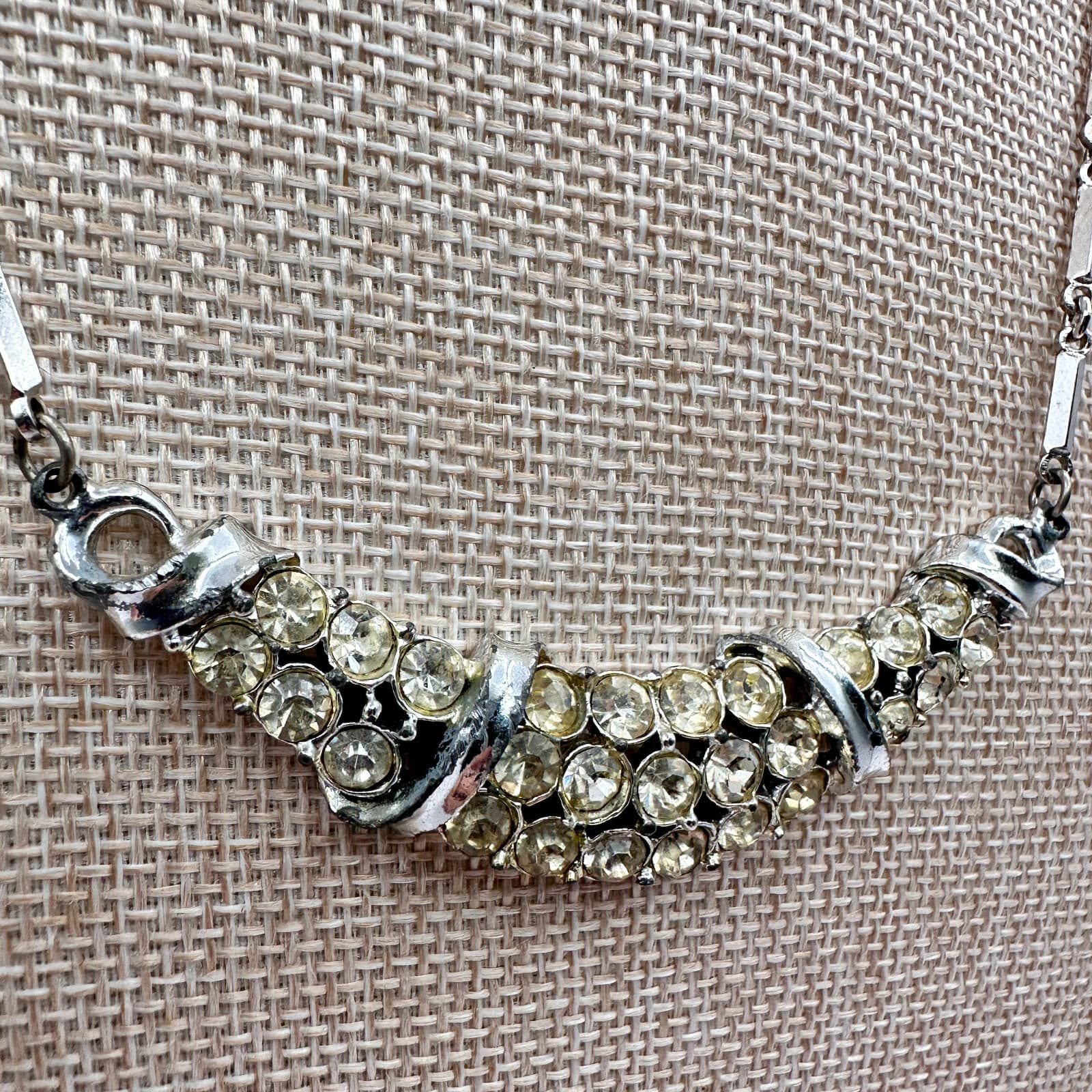 Vintage 80s Silver Tone Champagne Glass Collar Necklace Retro Fashion Jewelry - Thumbnail 3