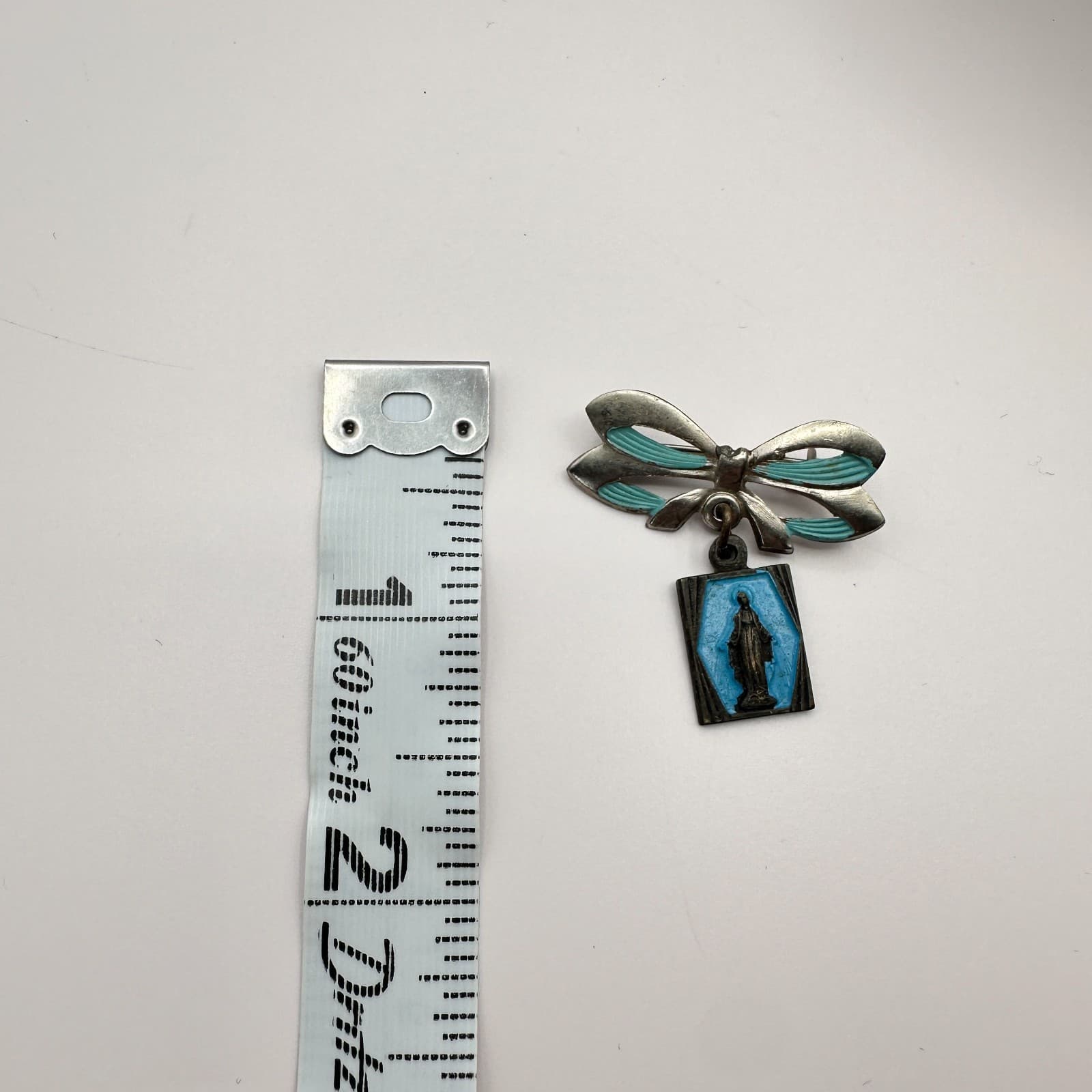 Vintage 90s Catholic Miraculous Medal Bow Pin Virgin Mary Religious Jewelry - Thumbnail 7