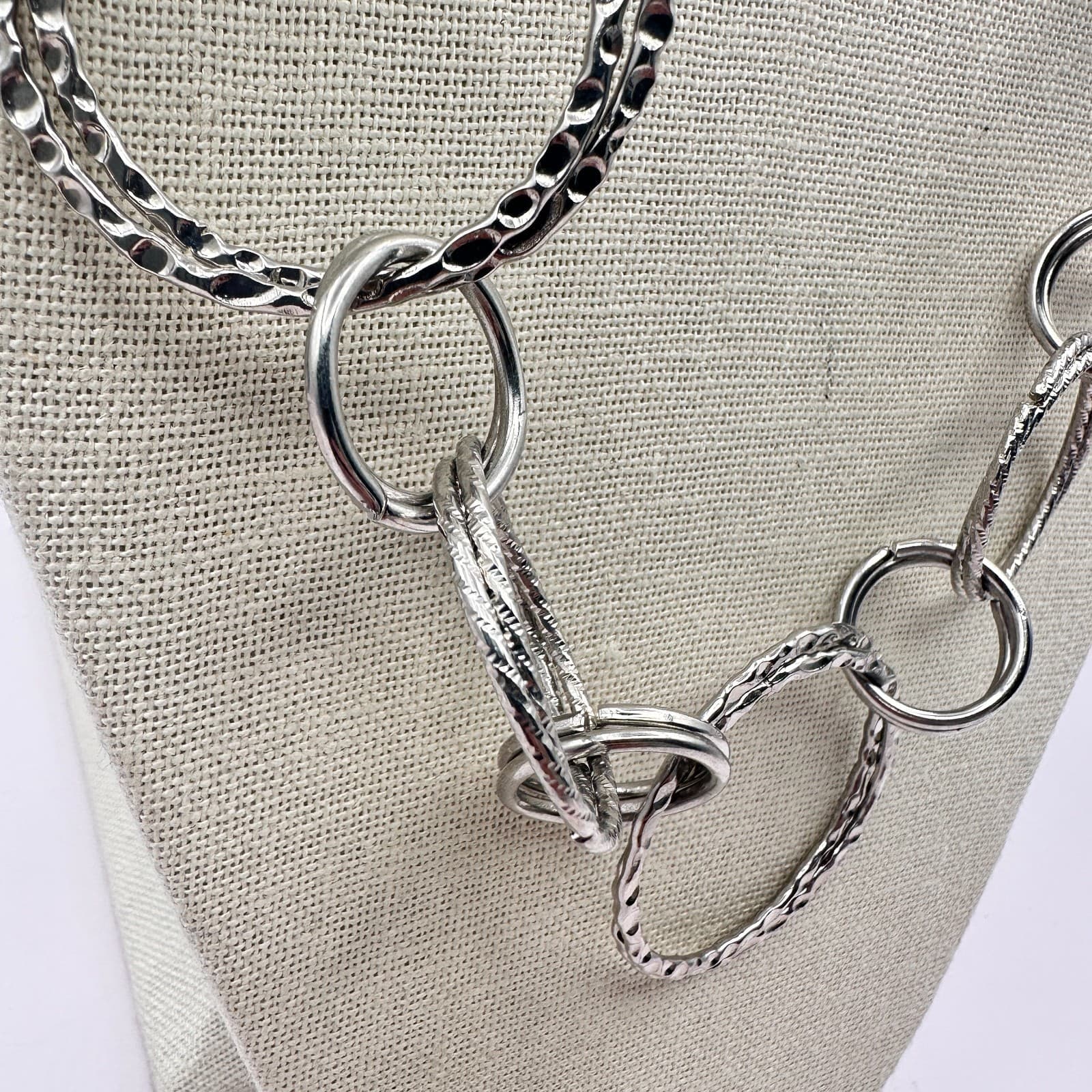 Vintage 90s Silver Tone Hammered Multi Circle Link Statement Necklace Jewelry - Thumbnail 4