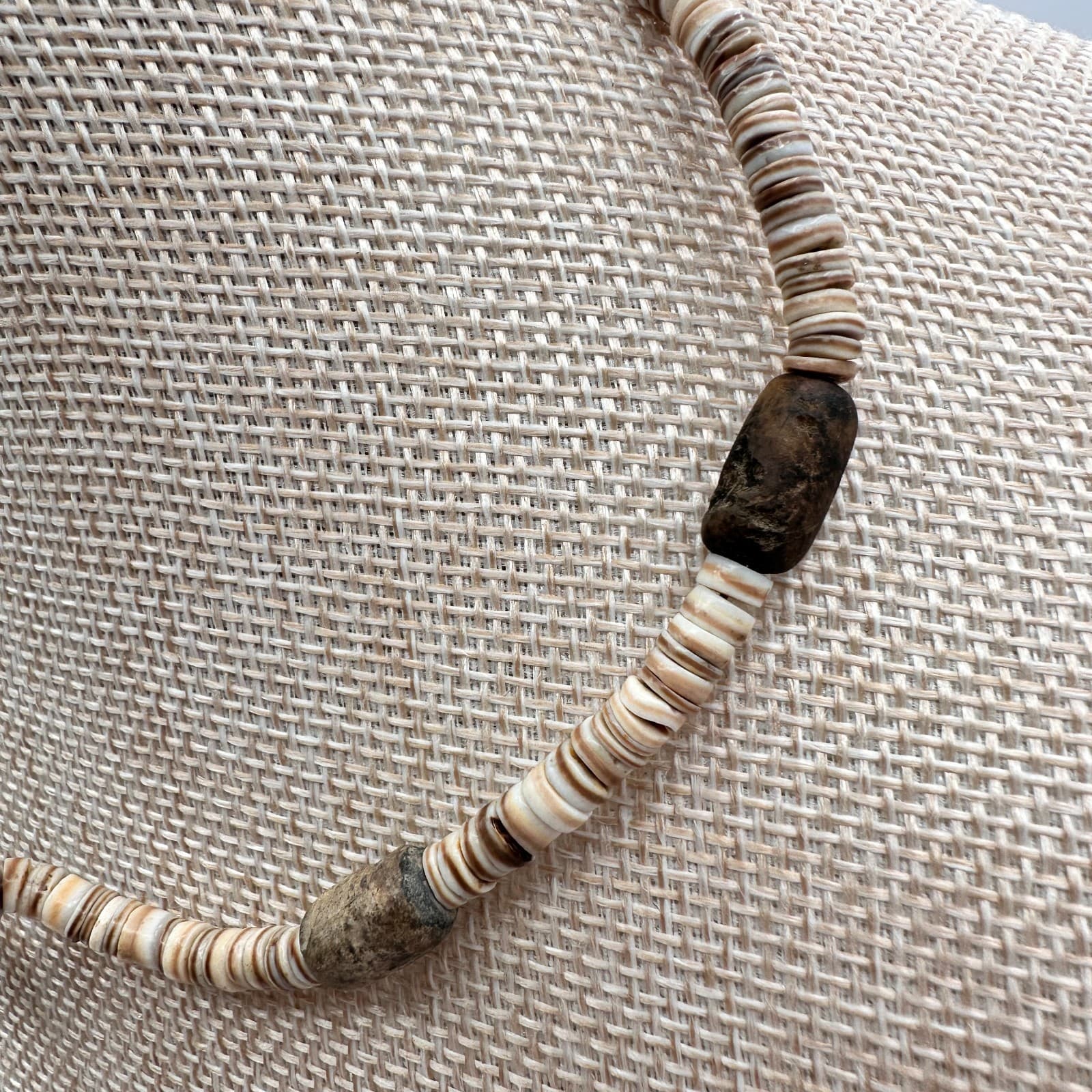 Vintage 80s Heishe Shell Bead Necklace Earth Tone Boho Tribal Fashion Jewelry - Thumbnail 6