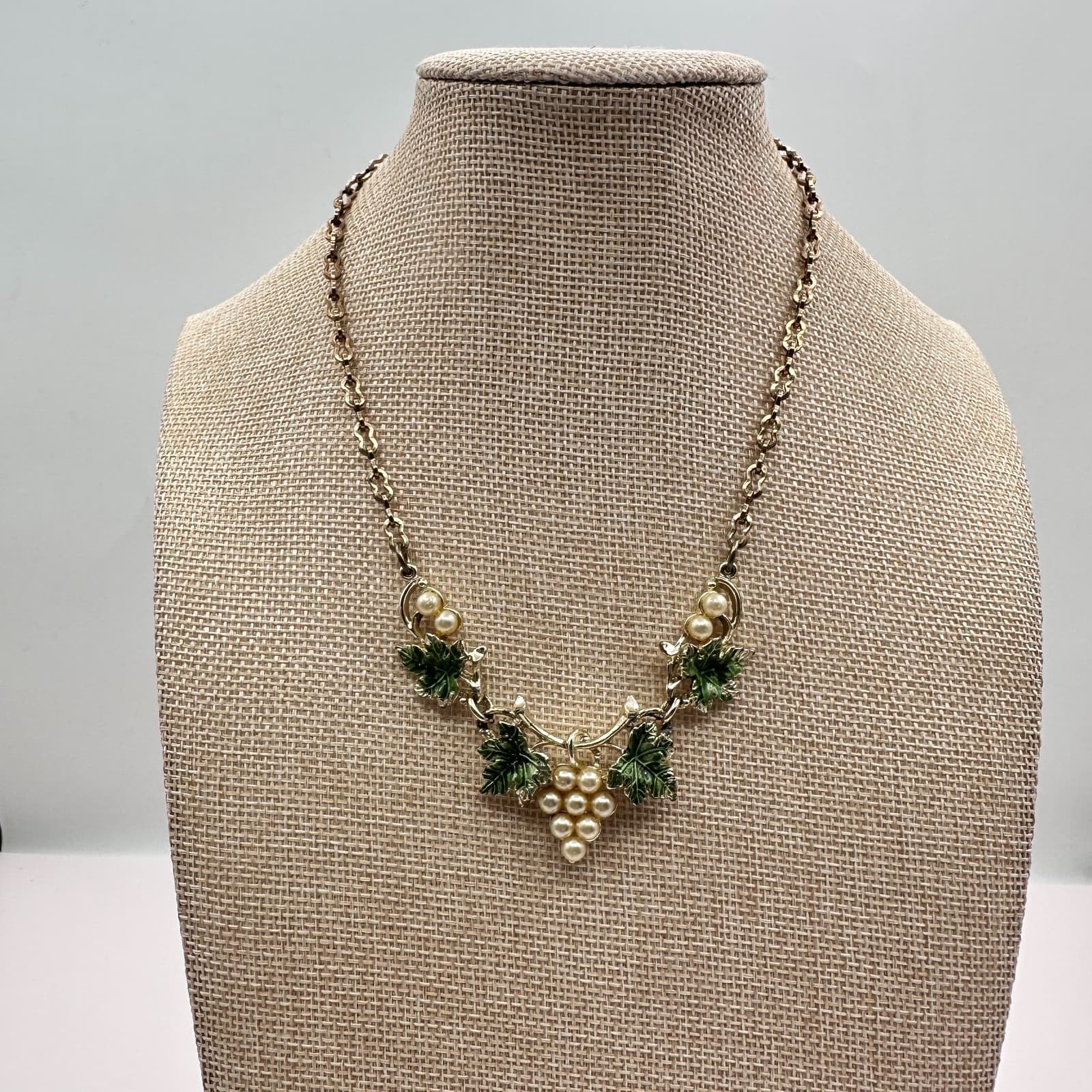 Vintage 80s Gold Tone Enamel Grape Leaf Necklace Faux Pearl Nature Boho Jewelry - Thumbnail 2