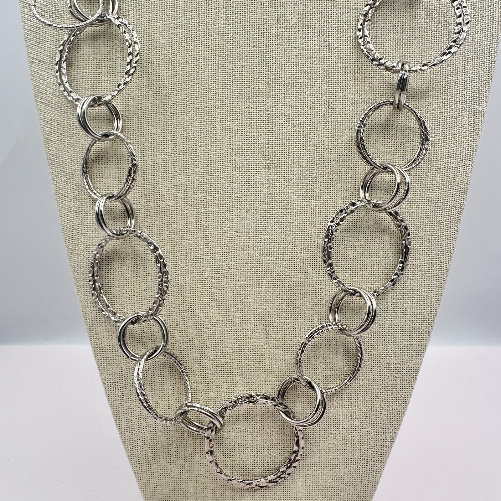 Vintage 90s Silver Tone Hammered Multi Circle Link Statement Necklace Jewelry - Thumbnail 6