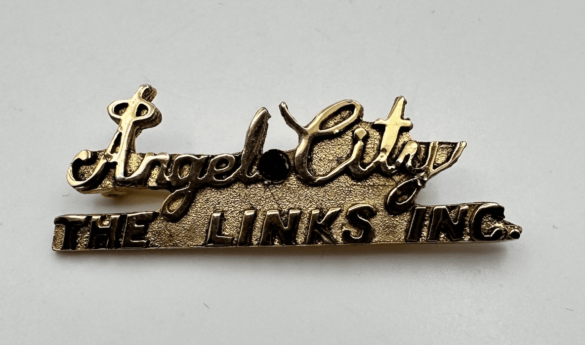 Vintage Y2K 90s Gold Tone Angel City The Links Inc Brooch Pin Women's Jewelry