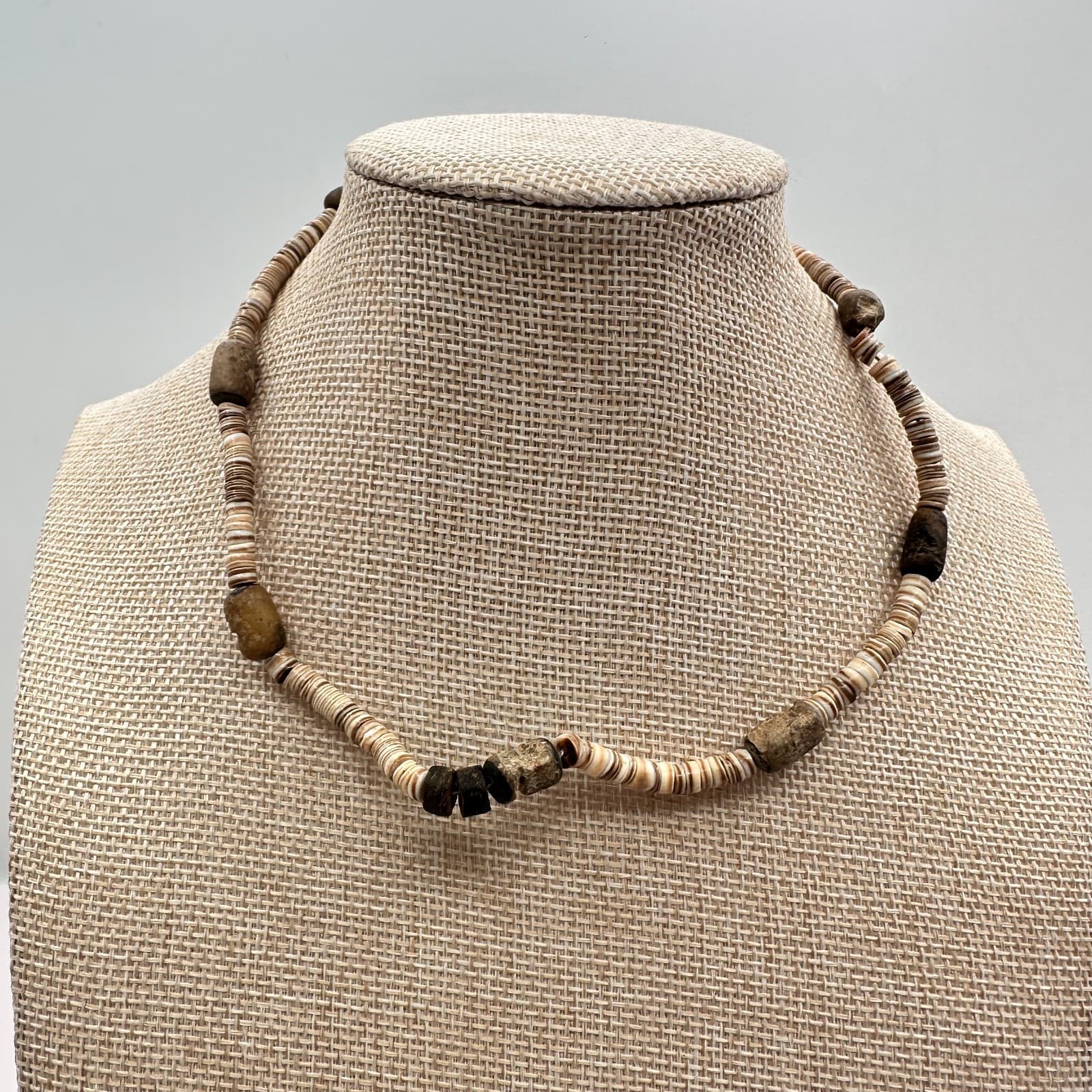 Vintage 80s Heishe Shell Bead Necklace Earth Tone Boho Tribal Fashion Jewelry - Thumbnail 2