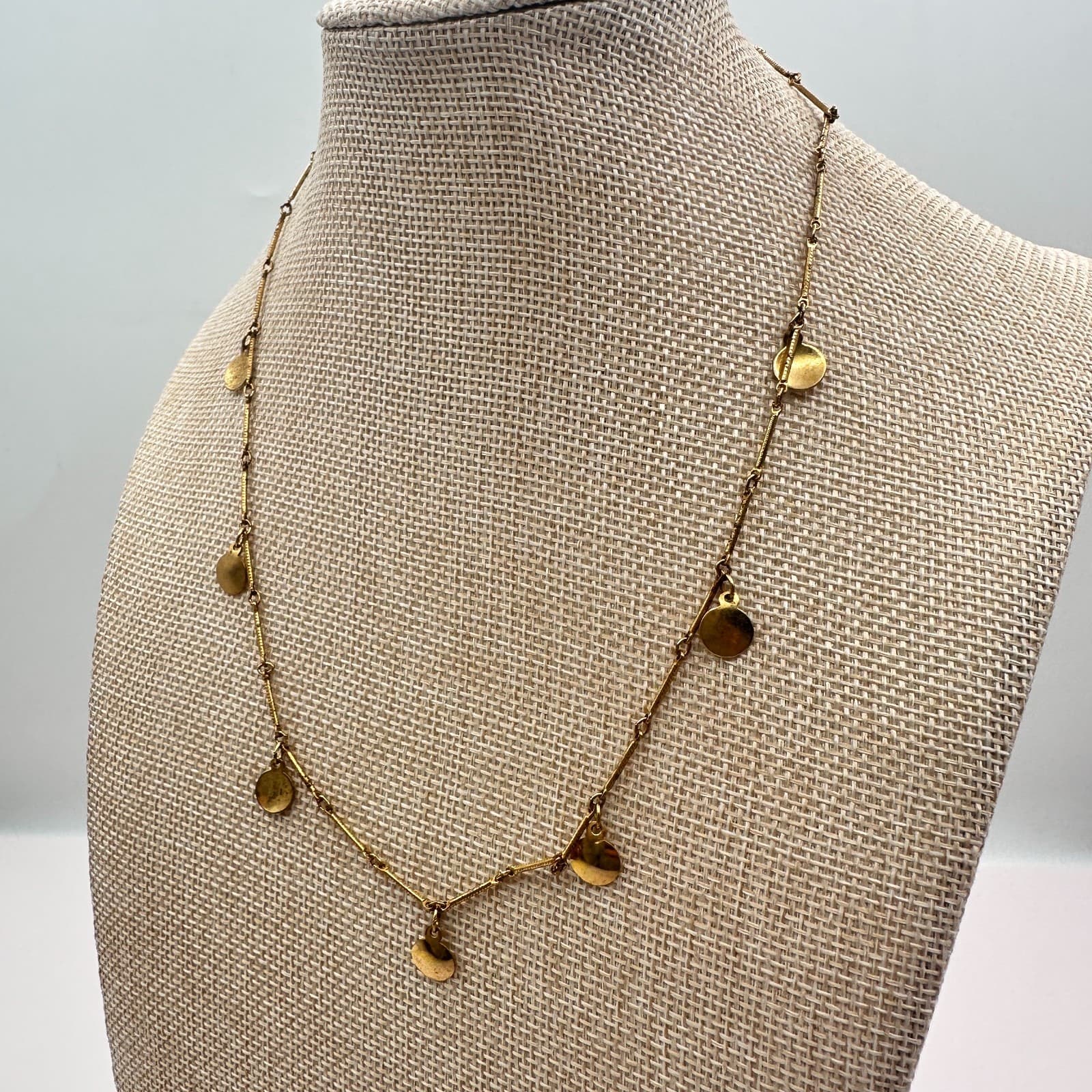 Vintage 90s Gold Tone Circle Disc Charm Station Necklace Minimalist Jewelry - Thumbnail 7