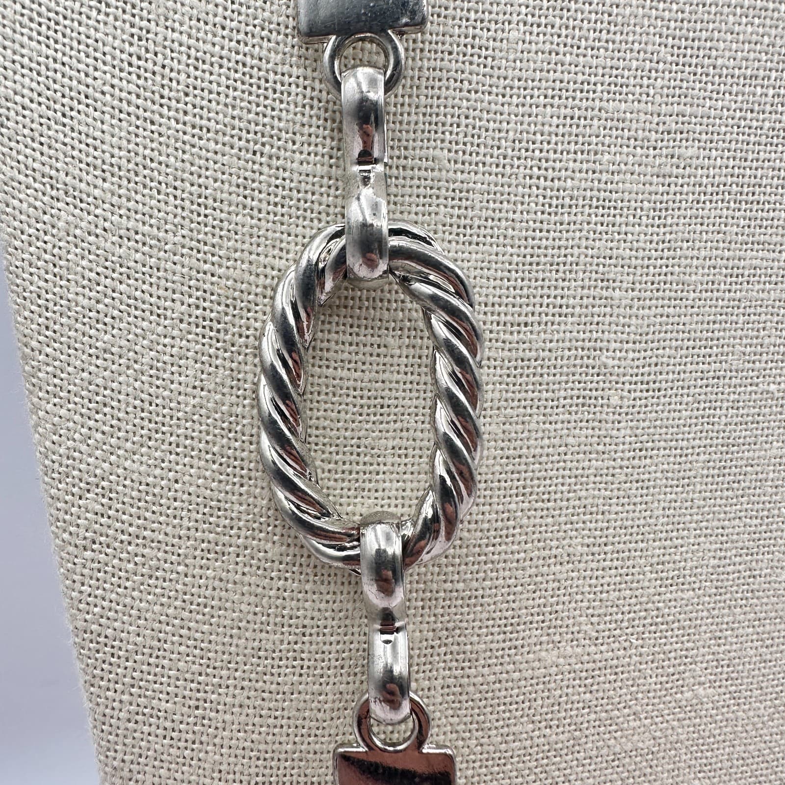 Vintage 80s Silver Tone Twist Polished Rectangular Link Chain Necklace Jewelry - Thumbnail 5