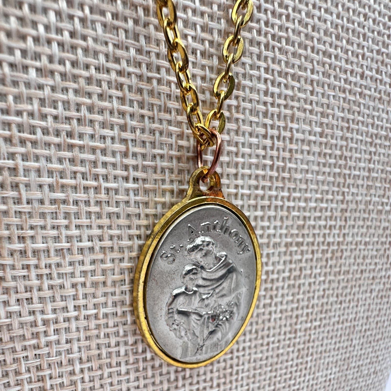 Vintage 80s Gold Tone St Anthony Medal Pendant Necklace Silver Tone Jewelry - Thumbnail 5