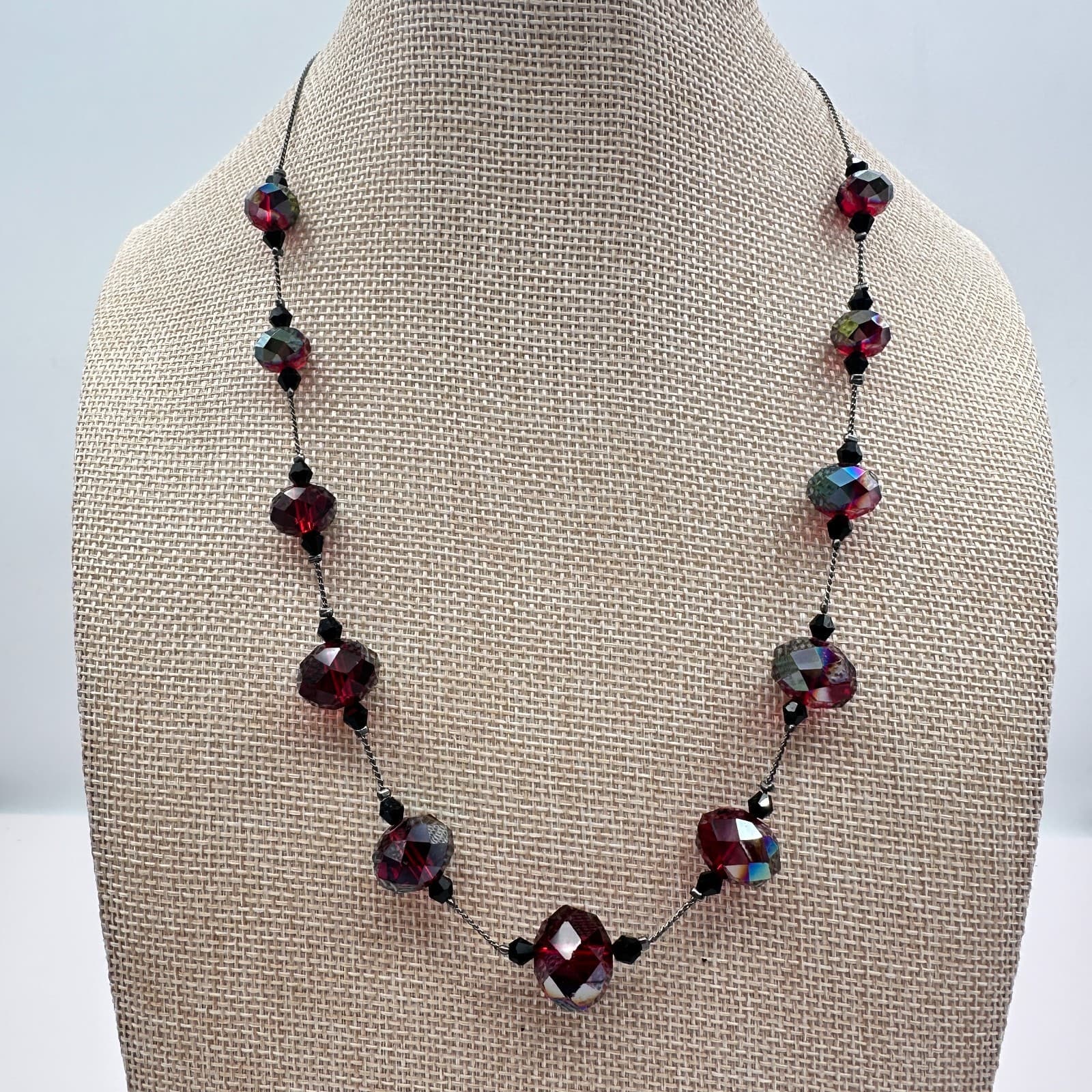 Vintage 90s Silver Tone Red AB Faceted Beaded Necklace Women's Classic Jewelry - Thumbnail 2