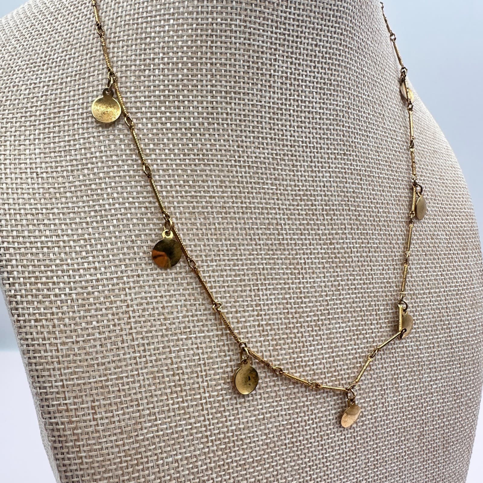 Vintage 90s Gold Tone Circle Disc Charm Station Necklace Minimalist Jewelry - Thumbnail 6