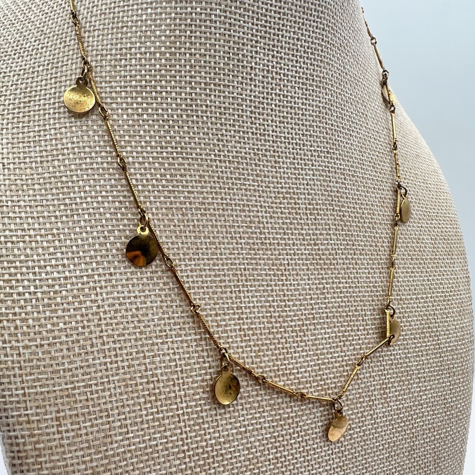 Vintage 90s Gold Tone Circle Disc Charm Station Necklace Minimalist Jewelry - Thumbnail 3