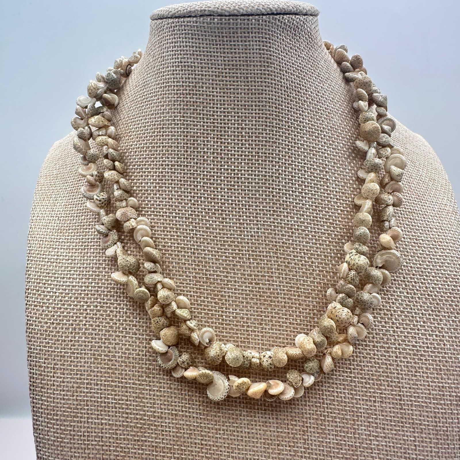 Vintage 60s Hawaiian Style Speckled Shell Lei Strand Necklace Jewelry - Thumbnail 2