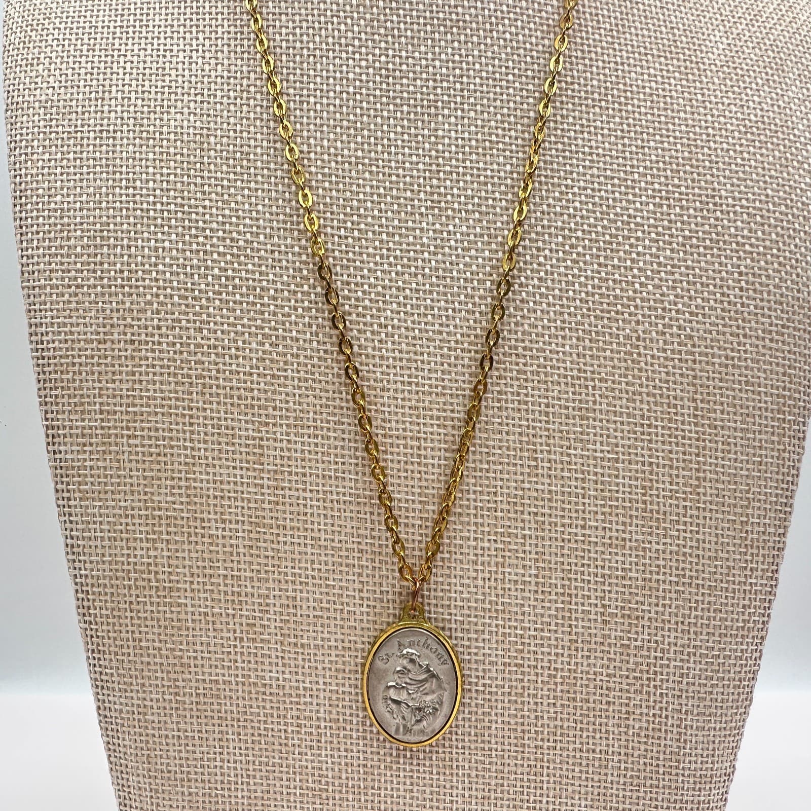 Vintage 80s Gold Tone St Anthony Medal Pendant Necklace Silver Tone Jewelry - Thumbnail 7