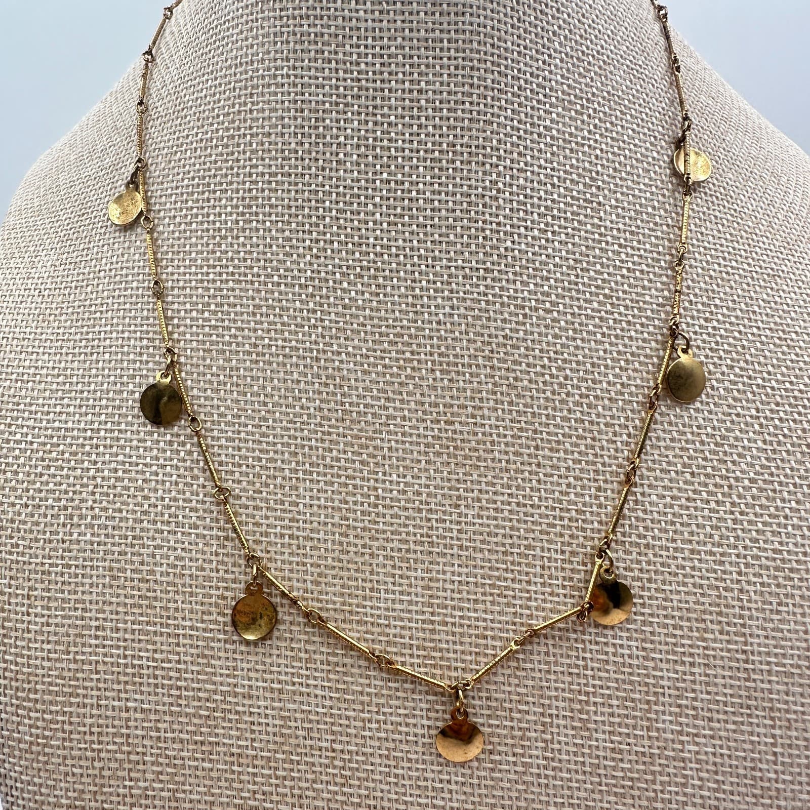 Vintage 90s Gold Tone Circle Disc Charm Station Necklace Minimalist Jewelry - Thumbnail 2