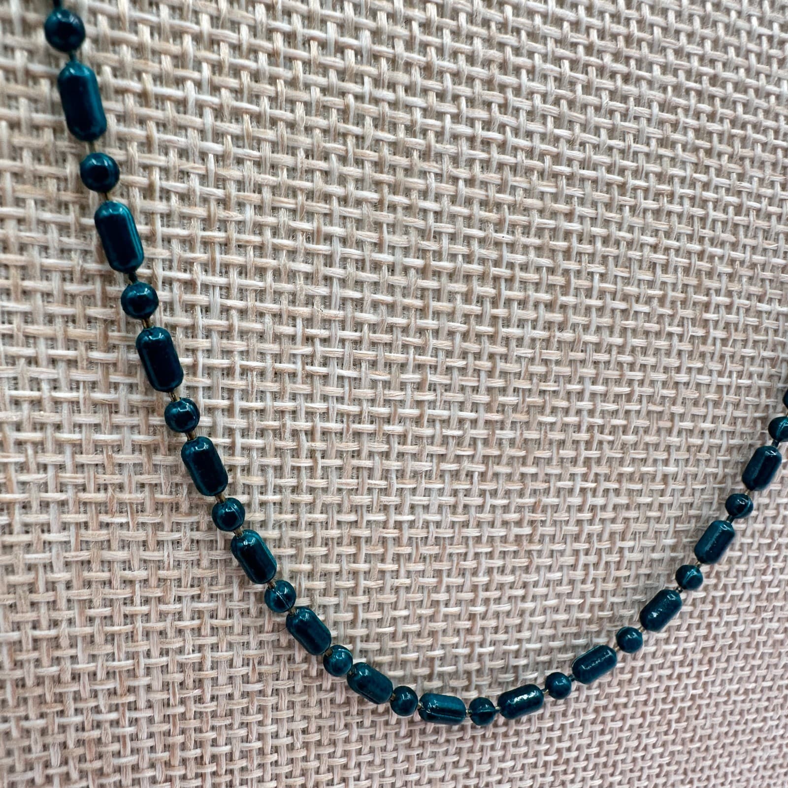 Vintage 50s Dark Green Glass Bead Strand Necklace Spring Ring Clasp Jewelry - Thumbnail 5