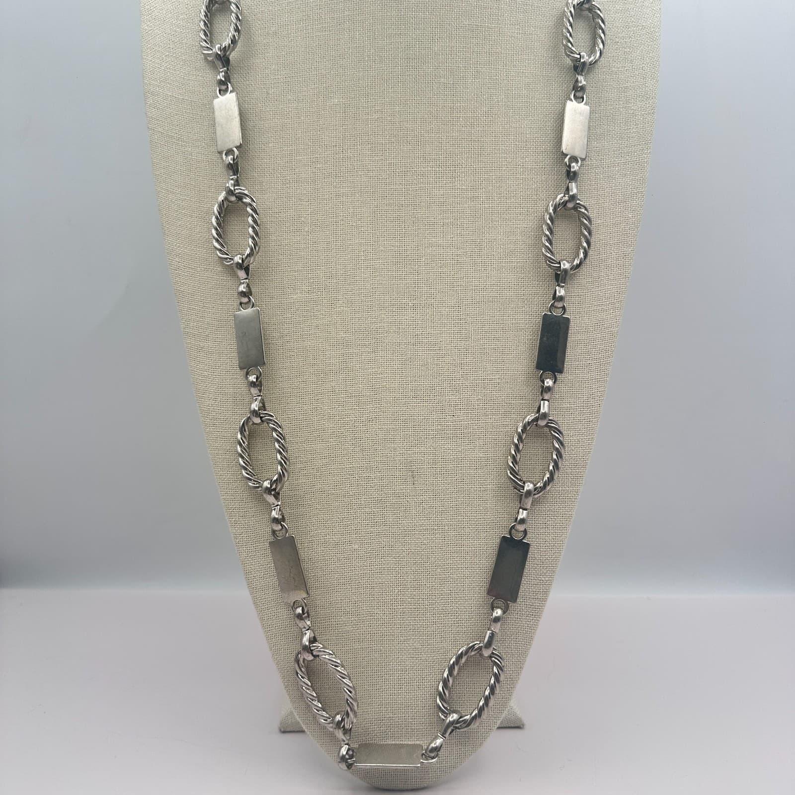 Vintage 80s Silver Tone Twist Polished Rectangular Link Chain Necklace Jewelry - Thumbnail 2