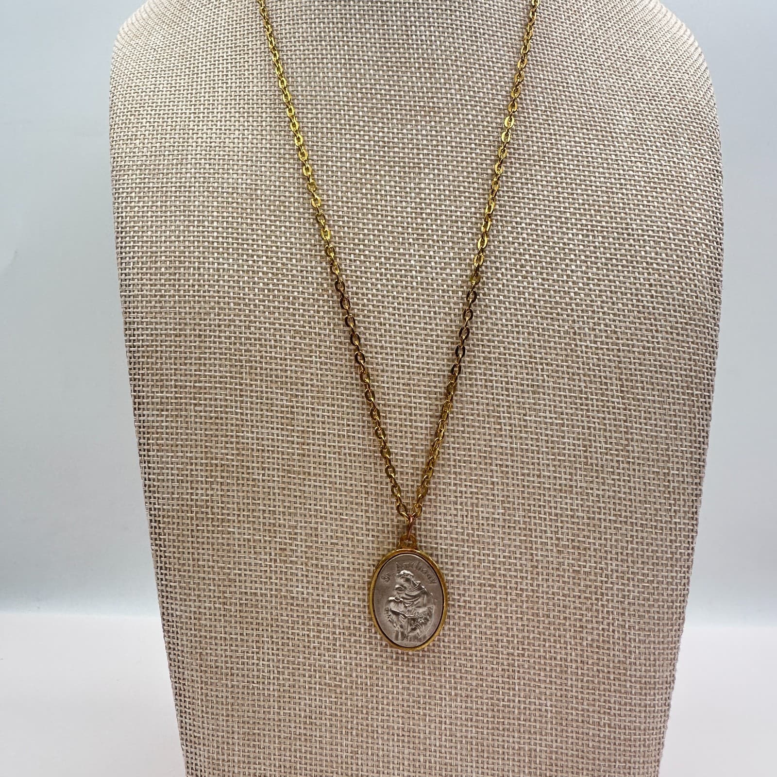 Vintage 80s Gold Tone St Anthony Medal Pendant Necklace Silver Tone Jewelry - Thumbnail 8
