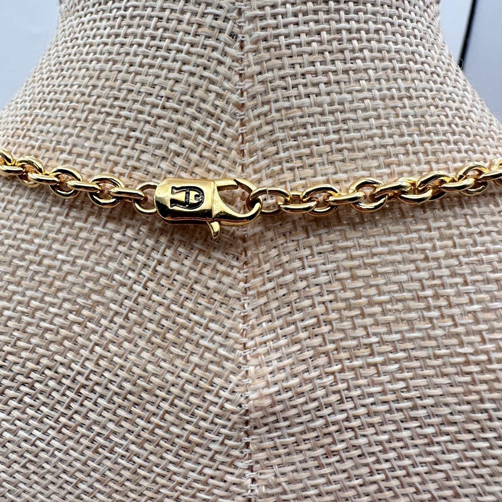 Vintage Y2K Gold Tone Abstract Hoops Pendant Necklace Women's Classic Jewelry - Thumbnail 9
