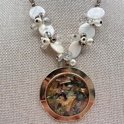 Vintage Y2K Gold Tone Pearl Iridescent Abalone Shell Pendant Necklace Jewelry - Thumbnail 4