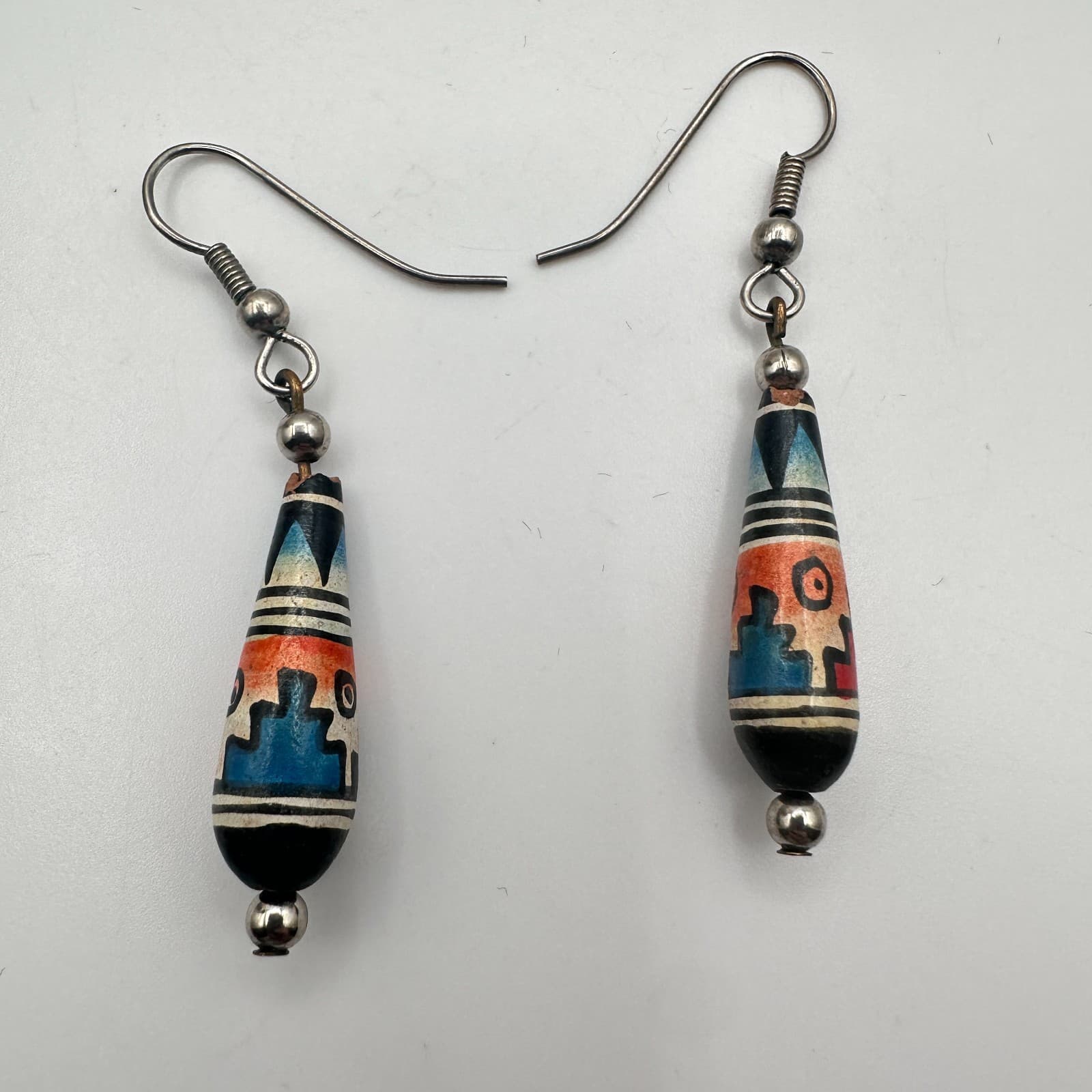 Vintage Y2K Silver Tone Polycrome Wooden Bead Teardrop Earrings Women's Jewelry - Thumbnail 3