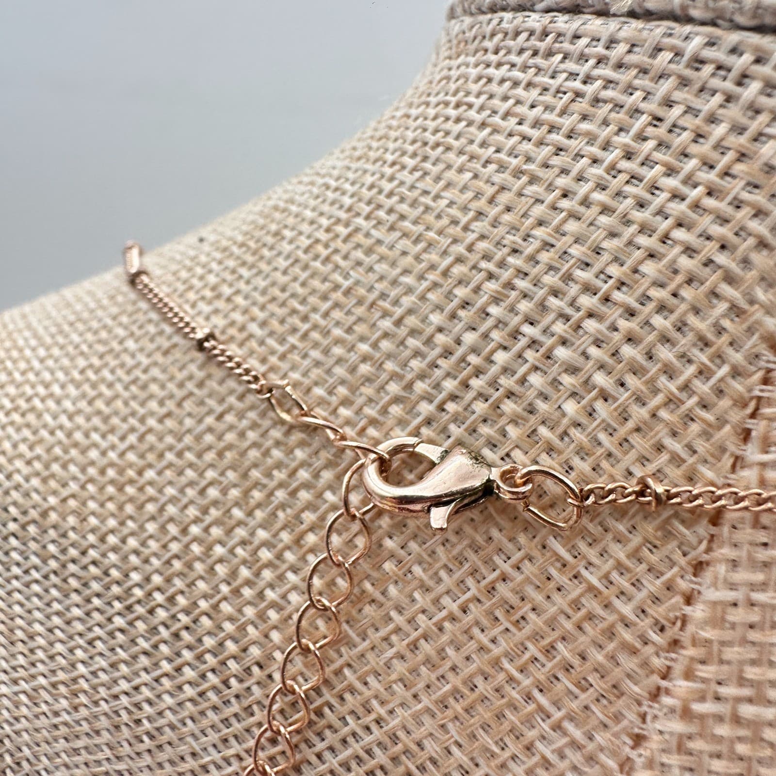 Vintage 80s Rose Gold Tone Butterfly Necklace Clear Rhinestone Statement Jewelry - Thumbnail 8