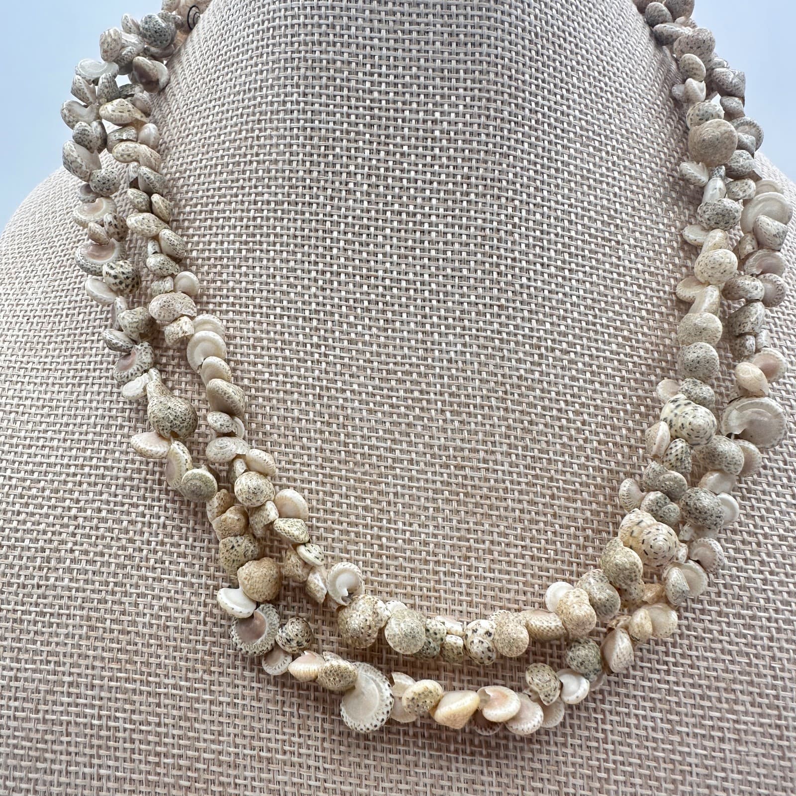 Vintage 60s Hawaiian Style Speckled Shell Lei Strand Necklace Jewelry - Thumbnail 5
