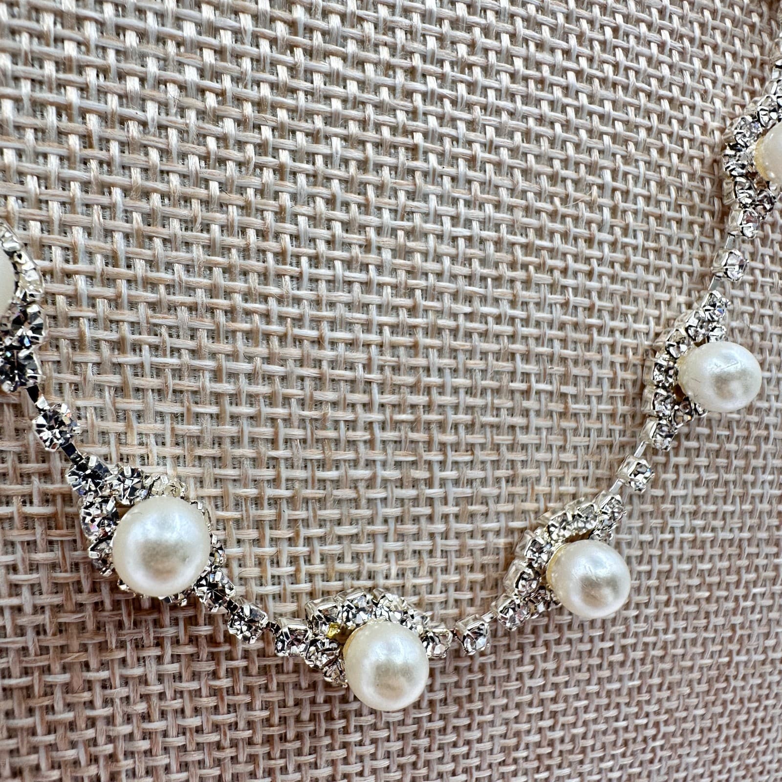 Vintage Y2K Silver Tone Faux Pearl Rhinestone Necklace Statement Women's Jewelry - Thumbnail 4