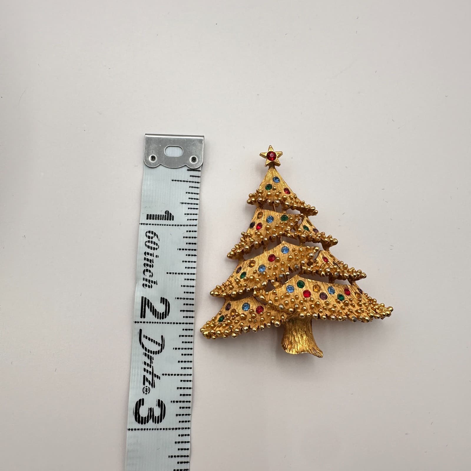 Vintage 90s Christmas Tree Rhinestone Brooch Pin Gold Tone Fashion Jewelry - Thumbnail 8