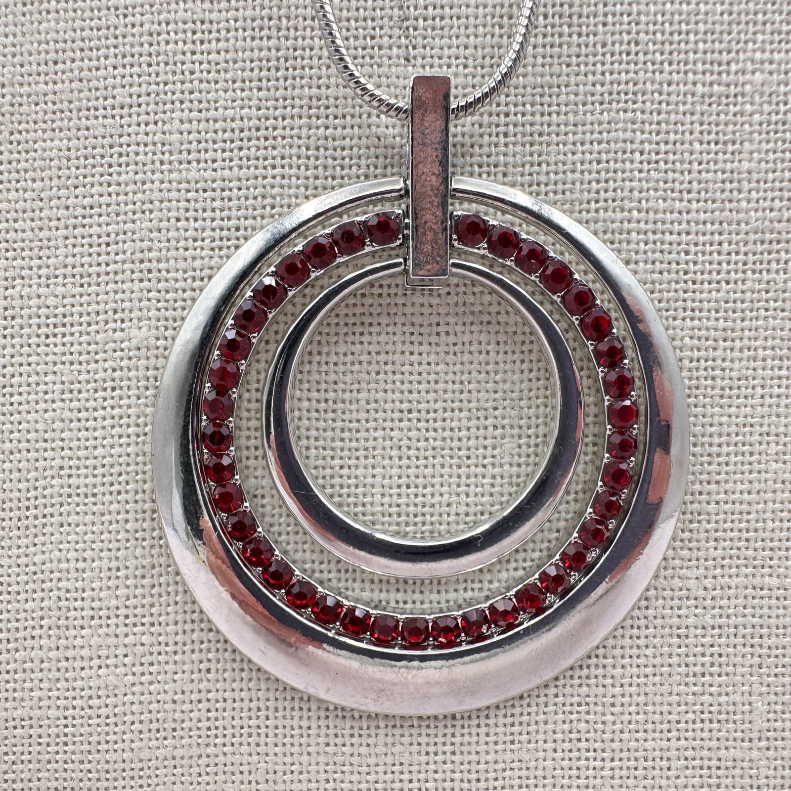 Vintage 90s Silver Tone Red Glass Double Circle Pendant Snake Chain Necklace - Thumbnail 3