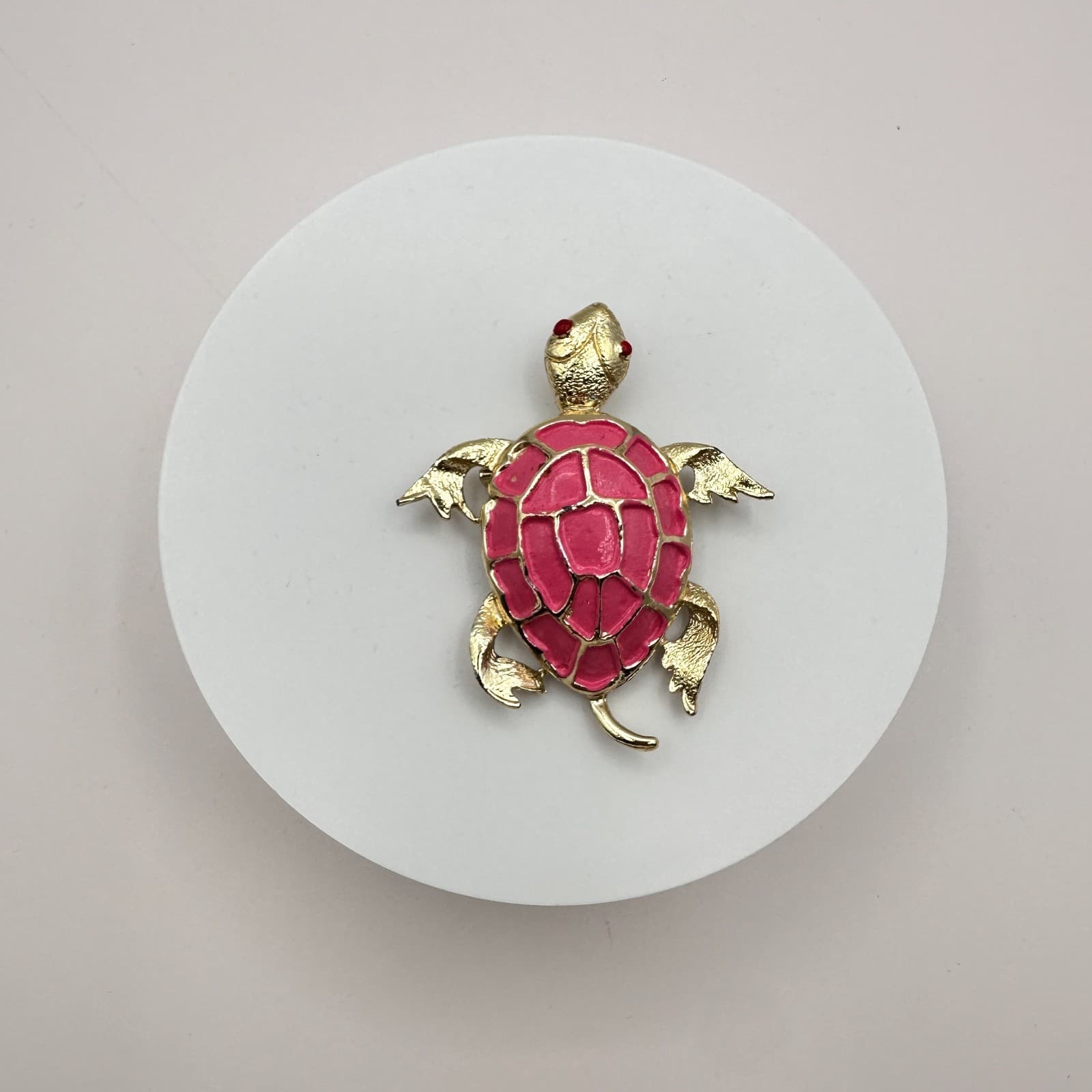 Vintage Y2K Pink Enamel Turtle Brooch Pin Gold Tone Red Eyes Statement Jewelry - Thumbnail 5